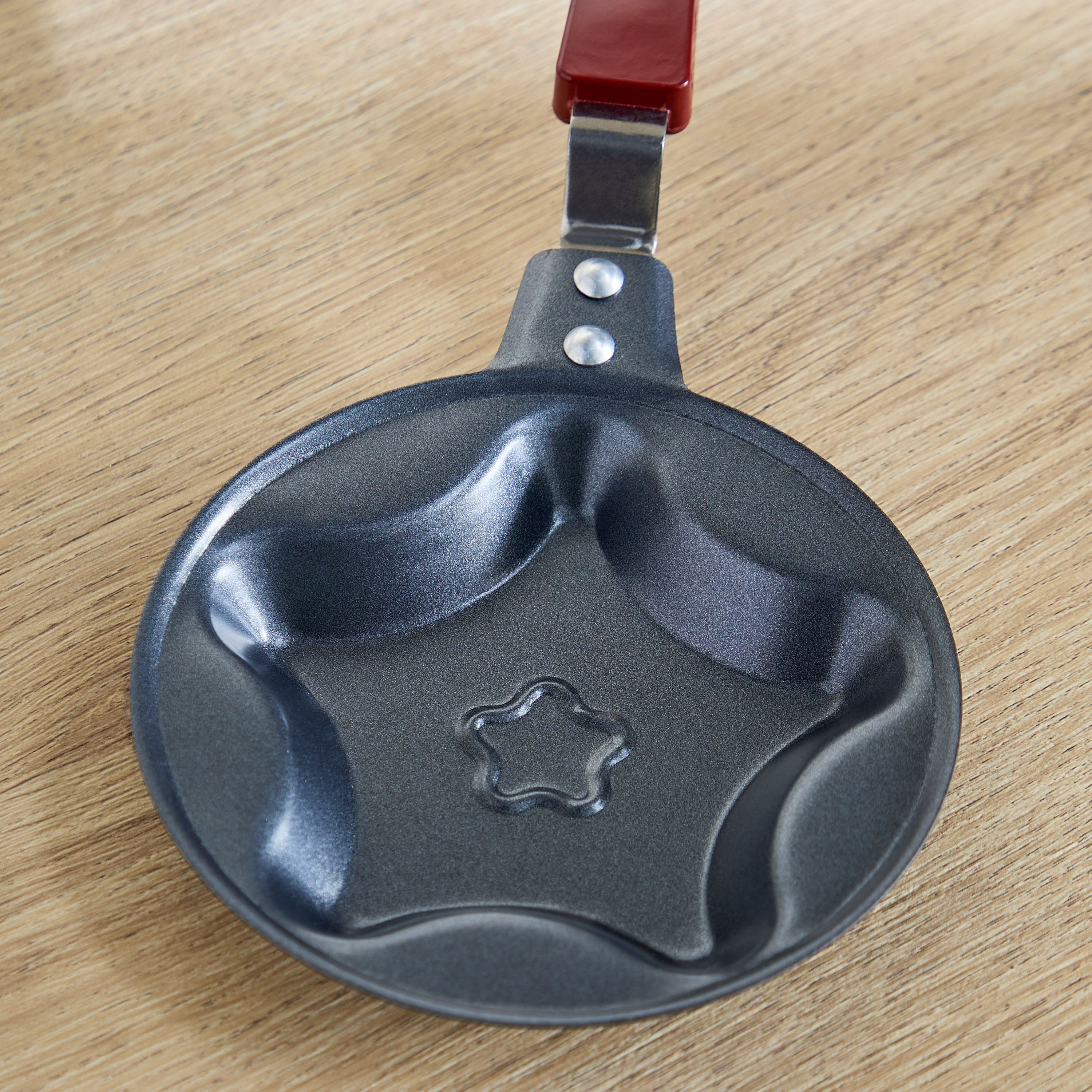 Black Series Star Shape Mini Pan - 12 cm-hbxkitchen-kitchenware-foodpreparation-image-2