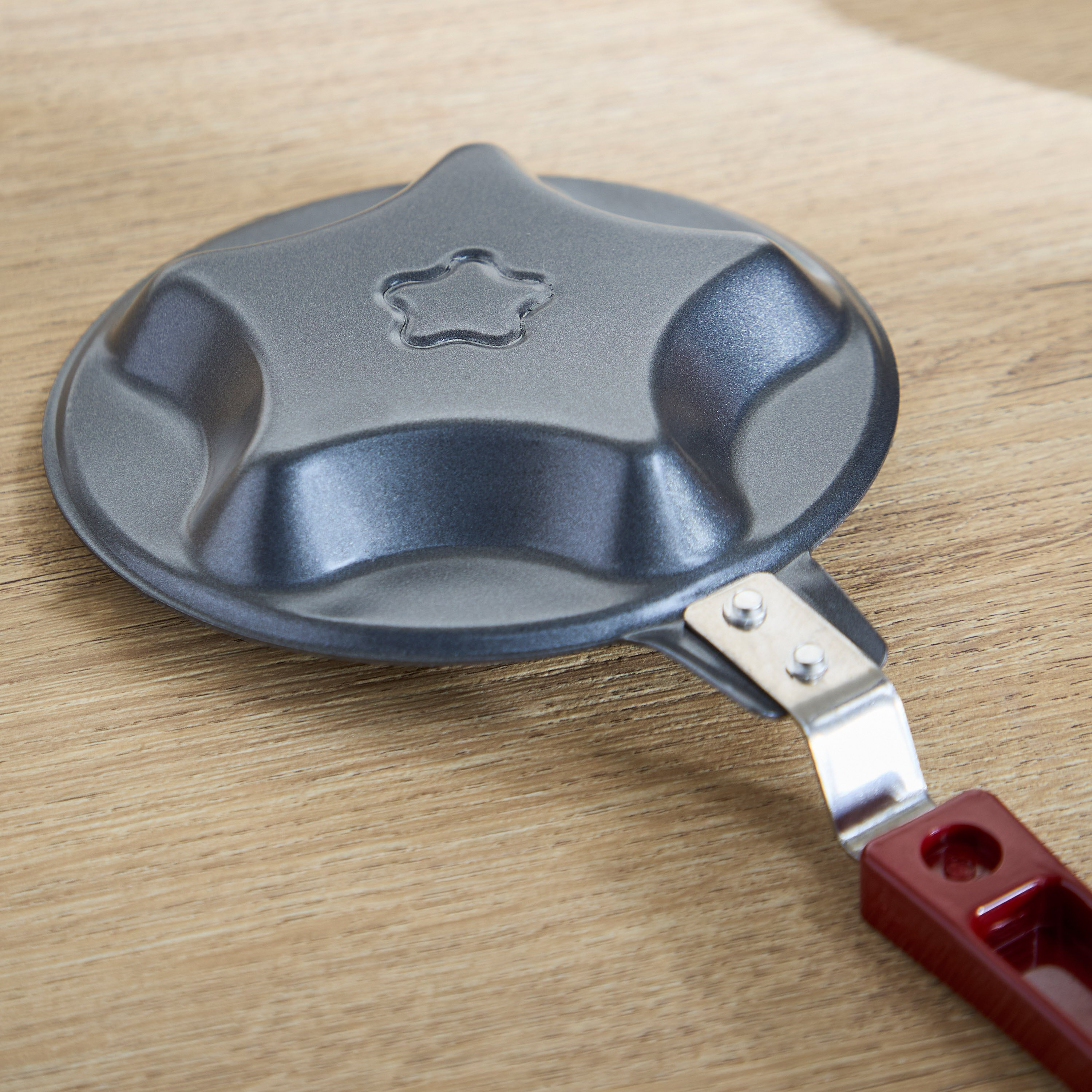 Black Series Star Shape Mini Pan - 12 cm-hbxkitchen-kitchenware-foodpreparation-image-4