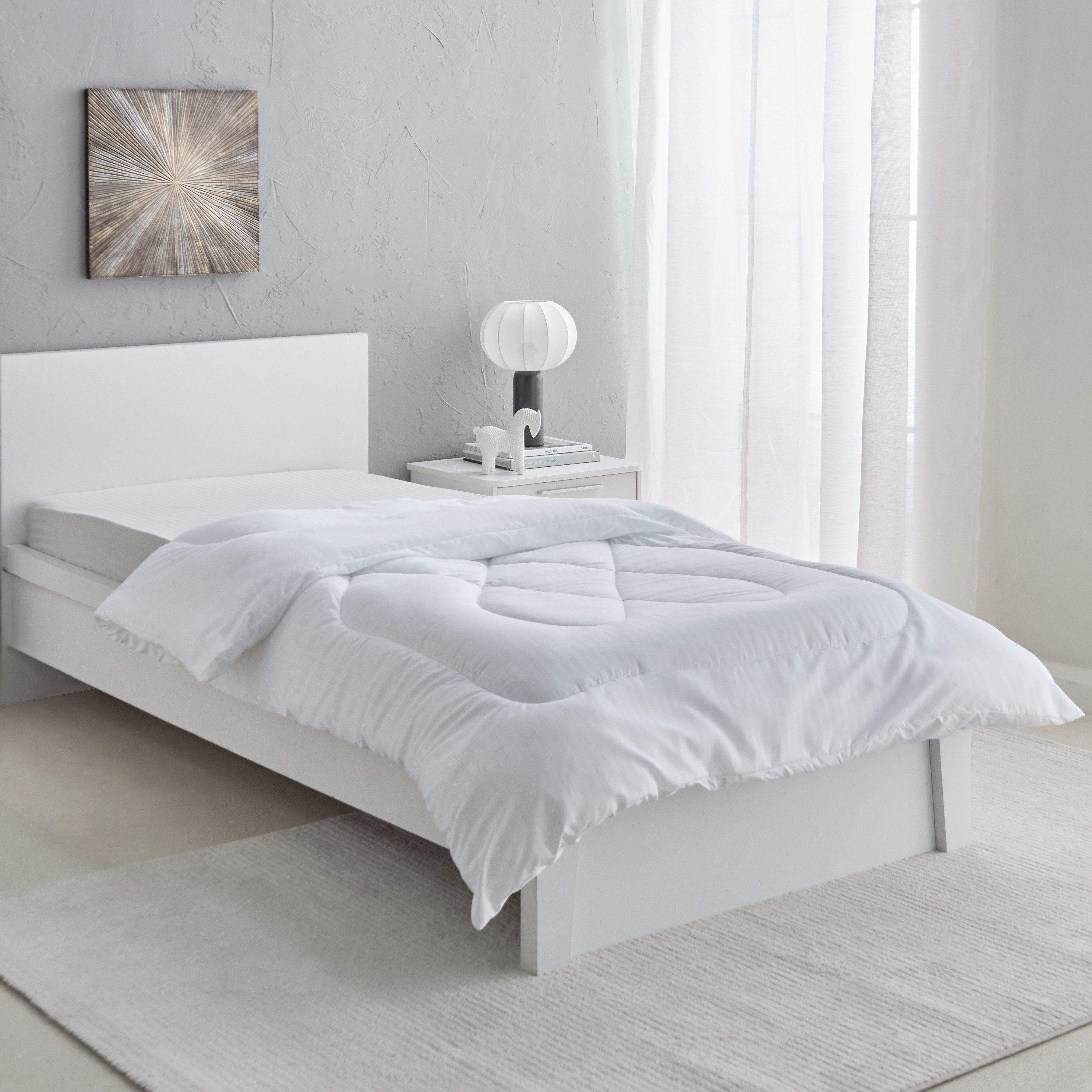 لحاف داخلي فردي من الألياف الدقيقة من هيلتون - 135×200 سم-hbxhomeware-hbxbedroom-image-1