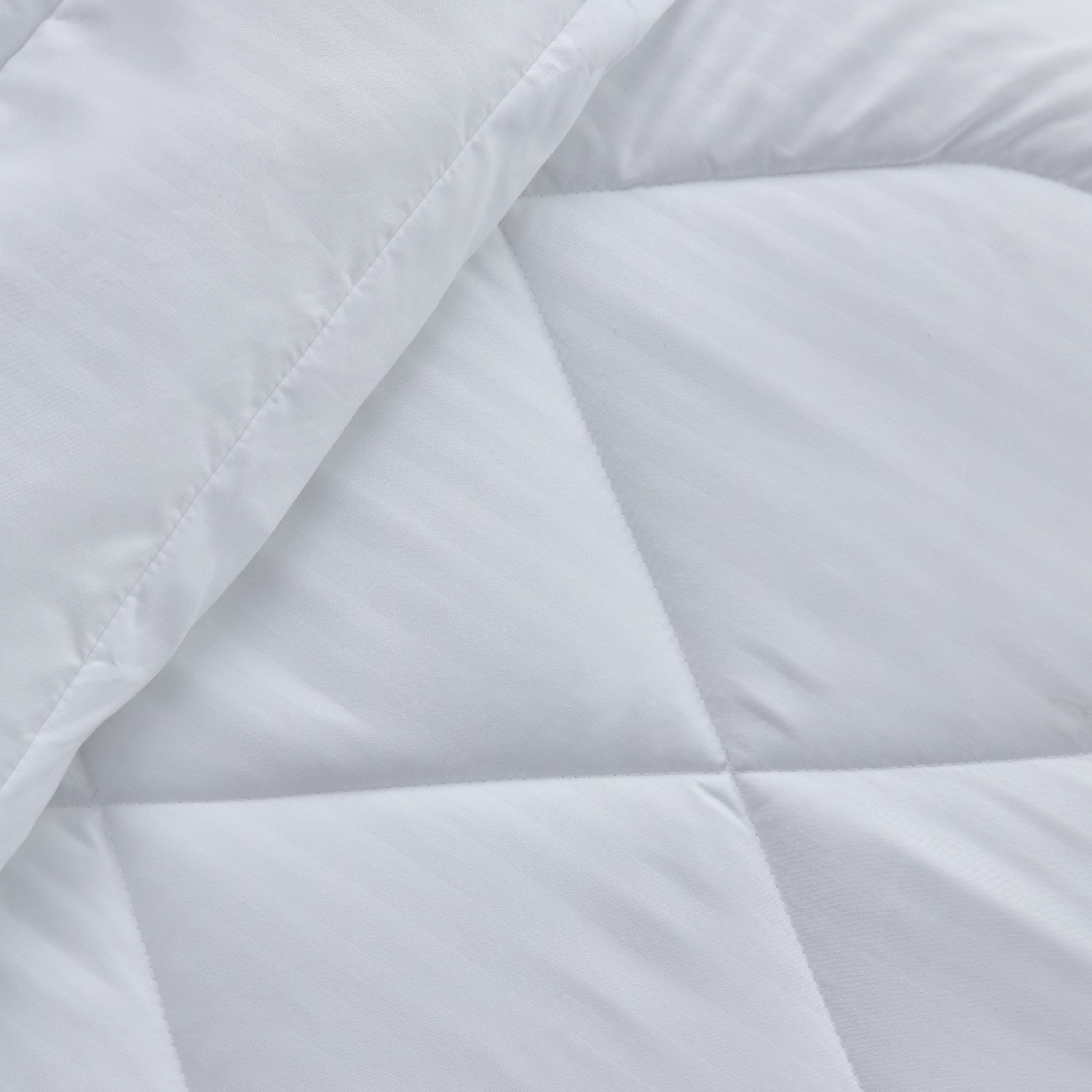 لحاف داخلي فردي من الألياف الدقيقة من هيلتون - 135×200 سم-hbxhomeware-hbxbedroom-image-3