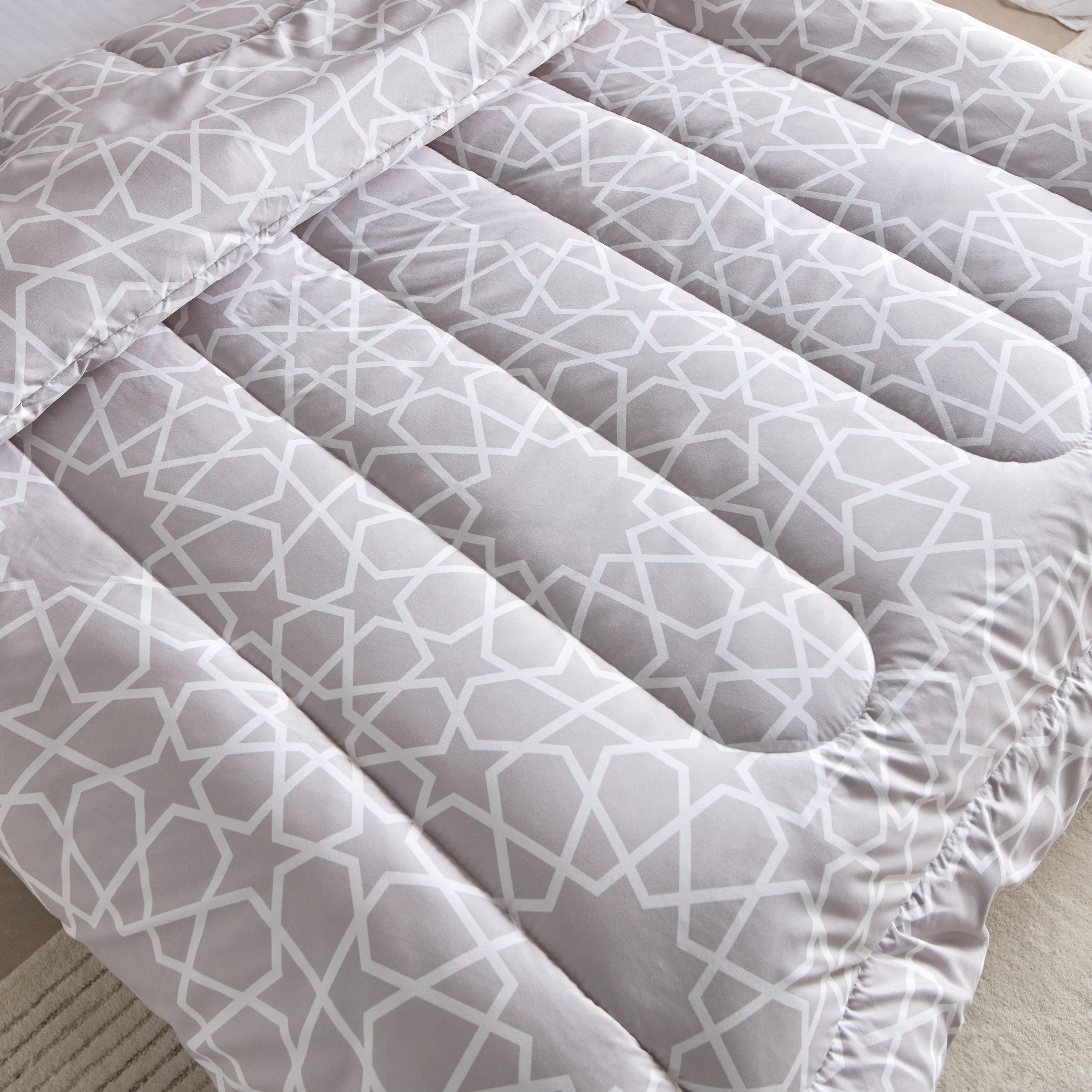 طقم لحاف توين ألياف دقيقة بطبعات ديمو قطعتين من أونتاريو- 160x220 سم-hbxhomeware-hbxbedroom-image-4