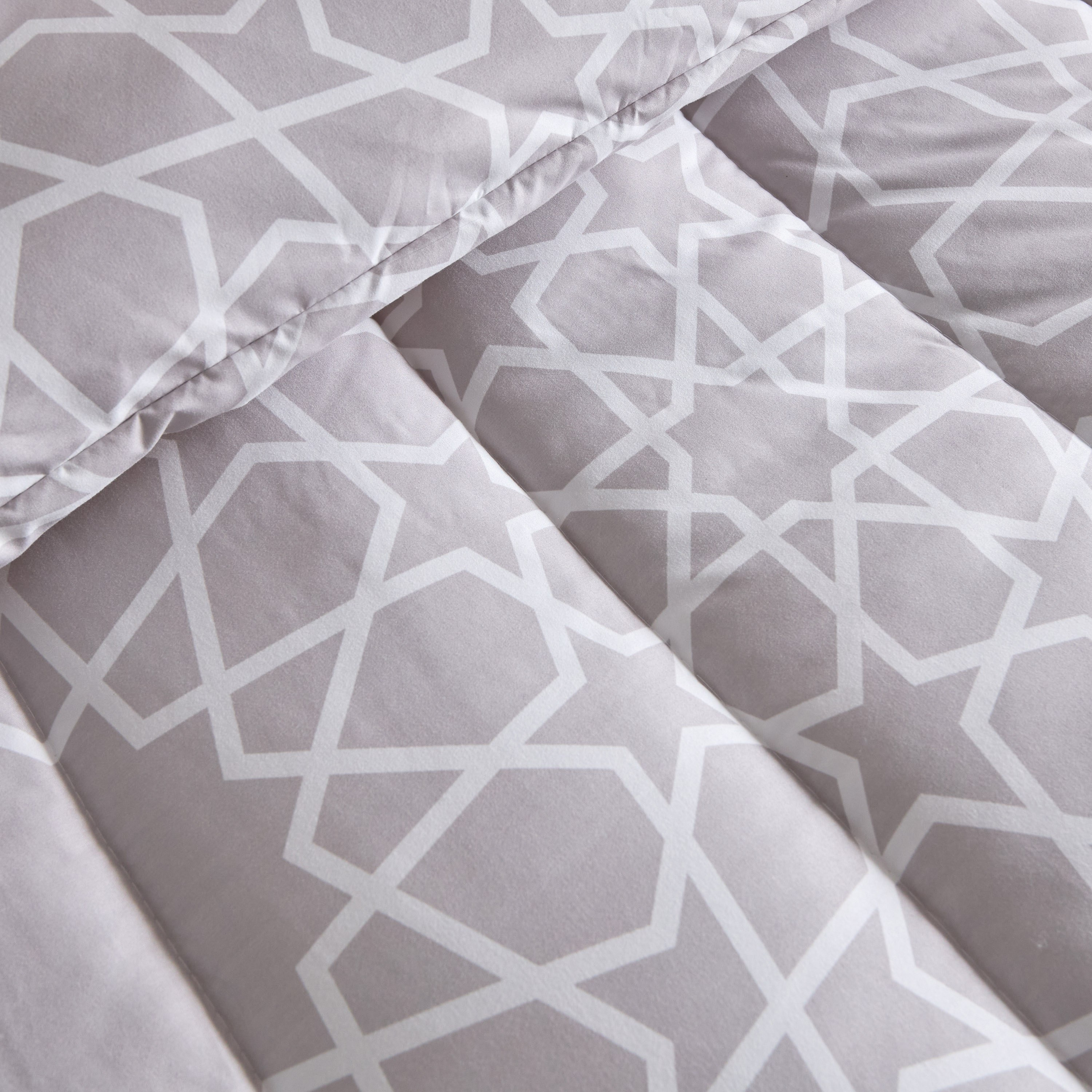 طقم لحاف توين ألياف دقيقة بطبعات ديمو قطعتين من أونتاريو- 160x220 سم-hbxhomeware-hbxbedroom-image-5