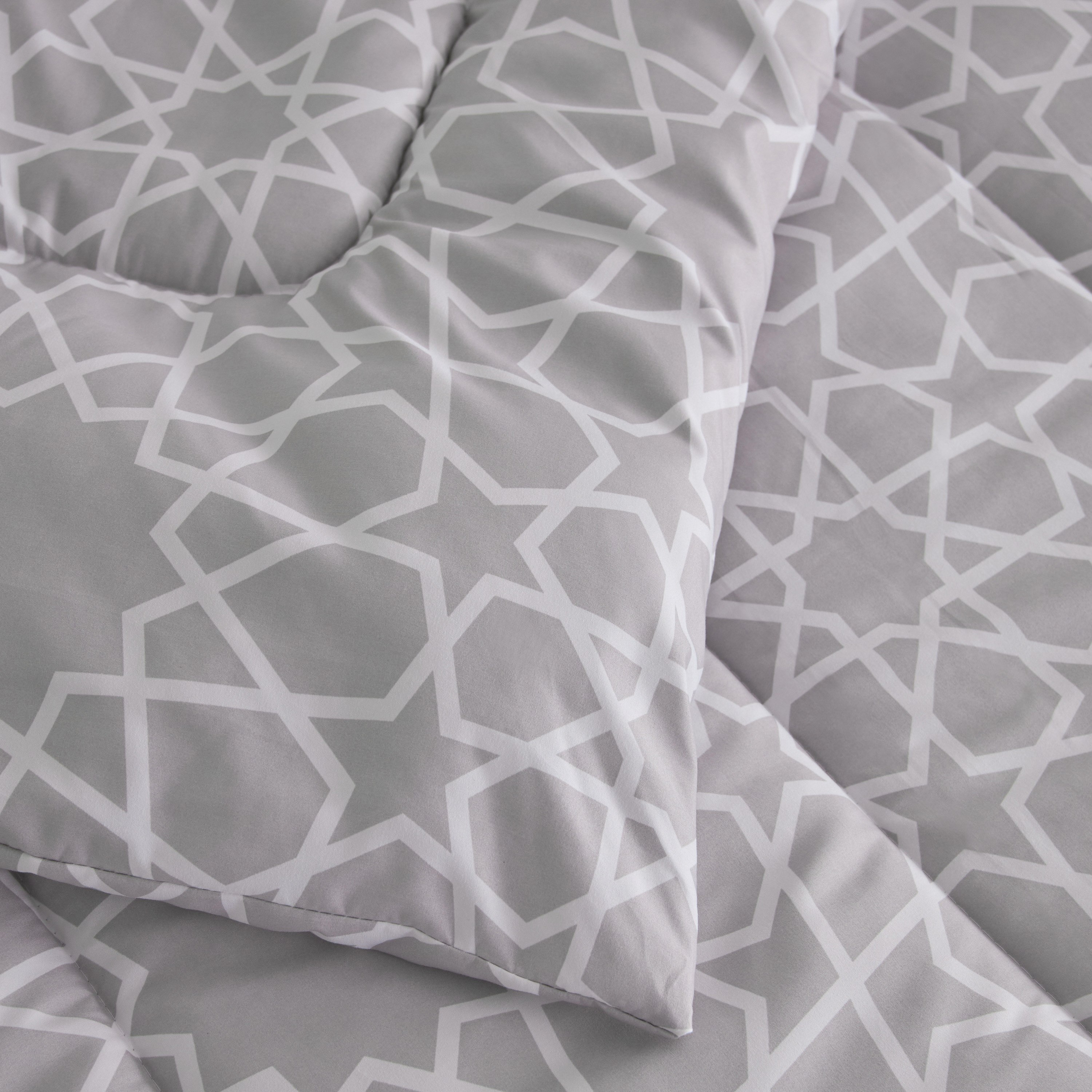 طقم لحاف كينج من الألياف الدقيقة بطبعات ديمو 3 قطع من أونتاريو - 220x240 سم-hbxhomeware-hbxbedroom-image-7