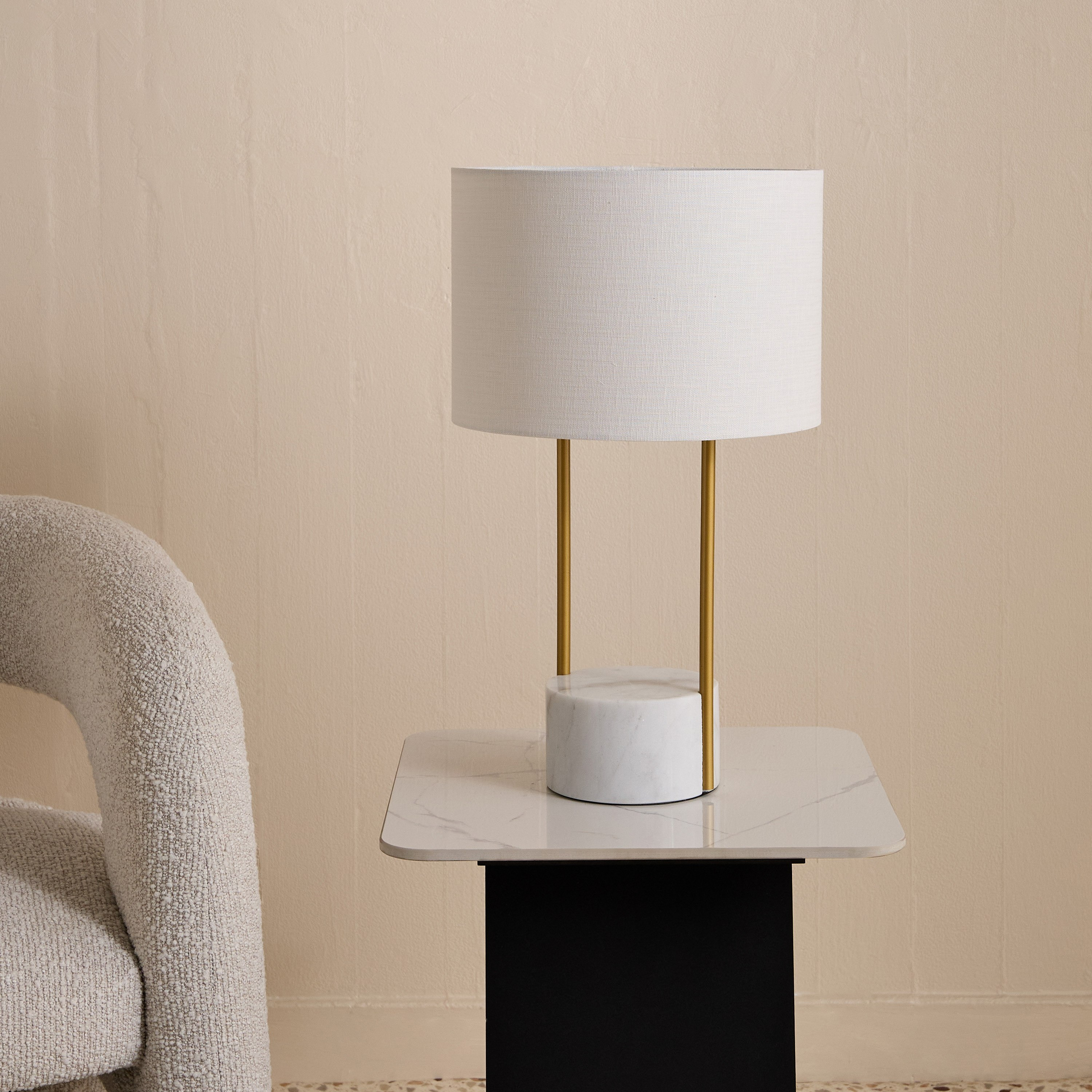 مصباح طاولة معدن مع قاعدة رخامية وغطاء قماشي أليسو من جلين - 32x50 سم-hbxlivingroom-lighting-tablelamps-image-1