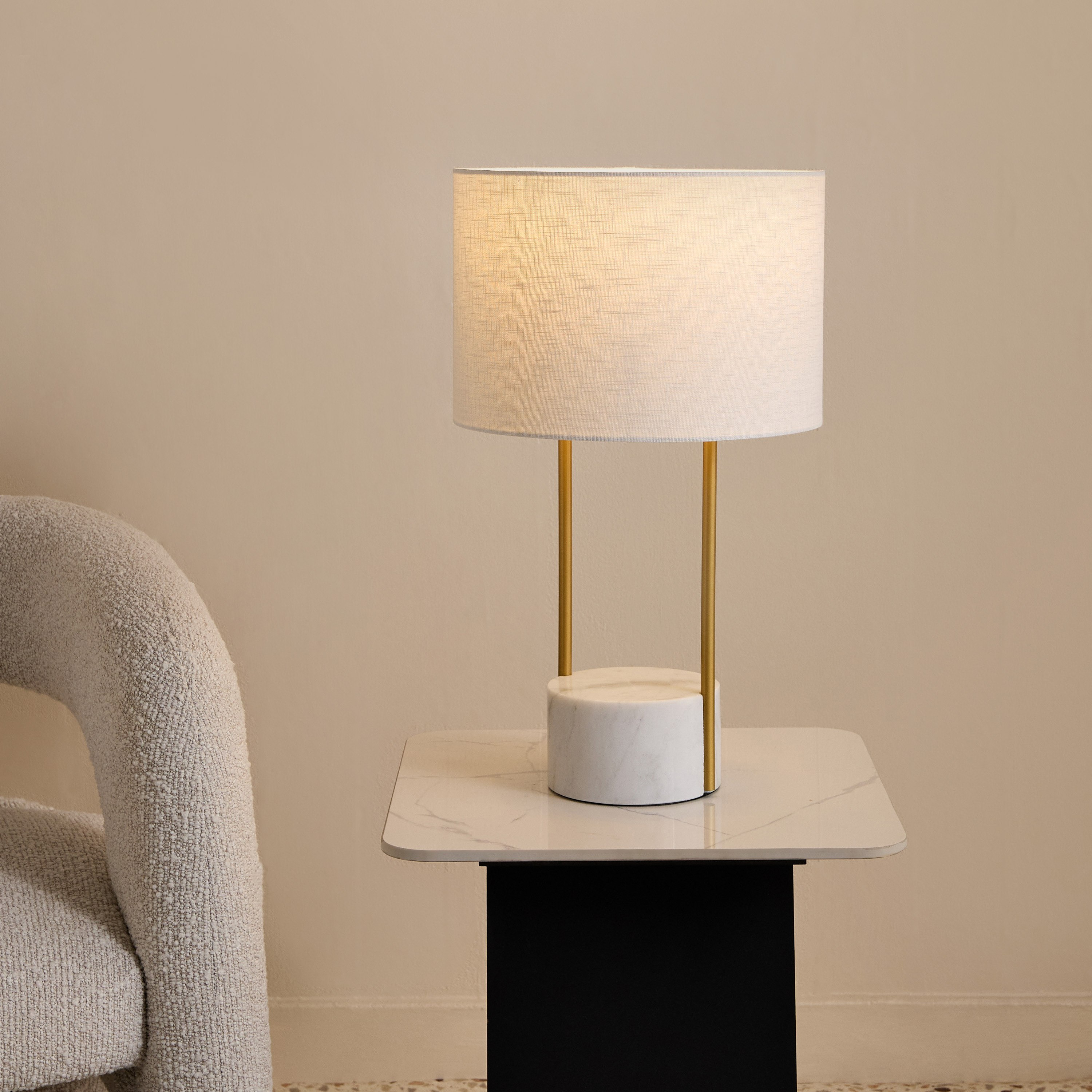 مصباح طاولة معدن مع قاعدة رخامية وغطاء قماشي أليسو من جلين - 32x50 سم-hbxlivingroom-lighting-tablelamps-image-2