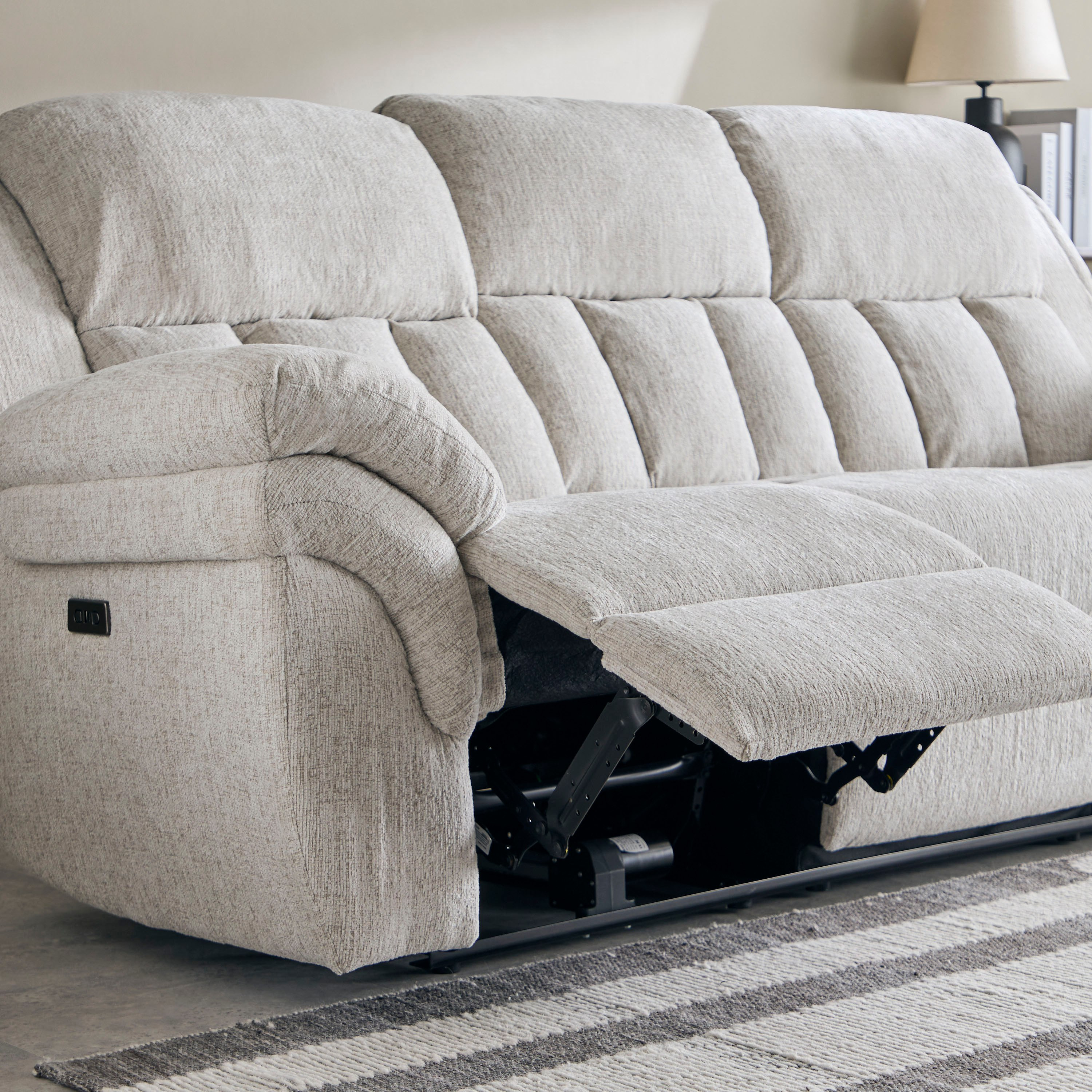 كنبة استرخاء قماش 3 مقاعد تعمل بالطاقة الكهربائية بمسند و2 حامل أكواب من ستانفورد-hbxfurniture-sofasandarmchairs-reclinersofas-image-10