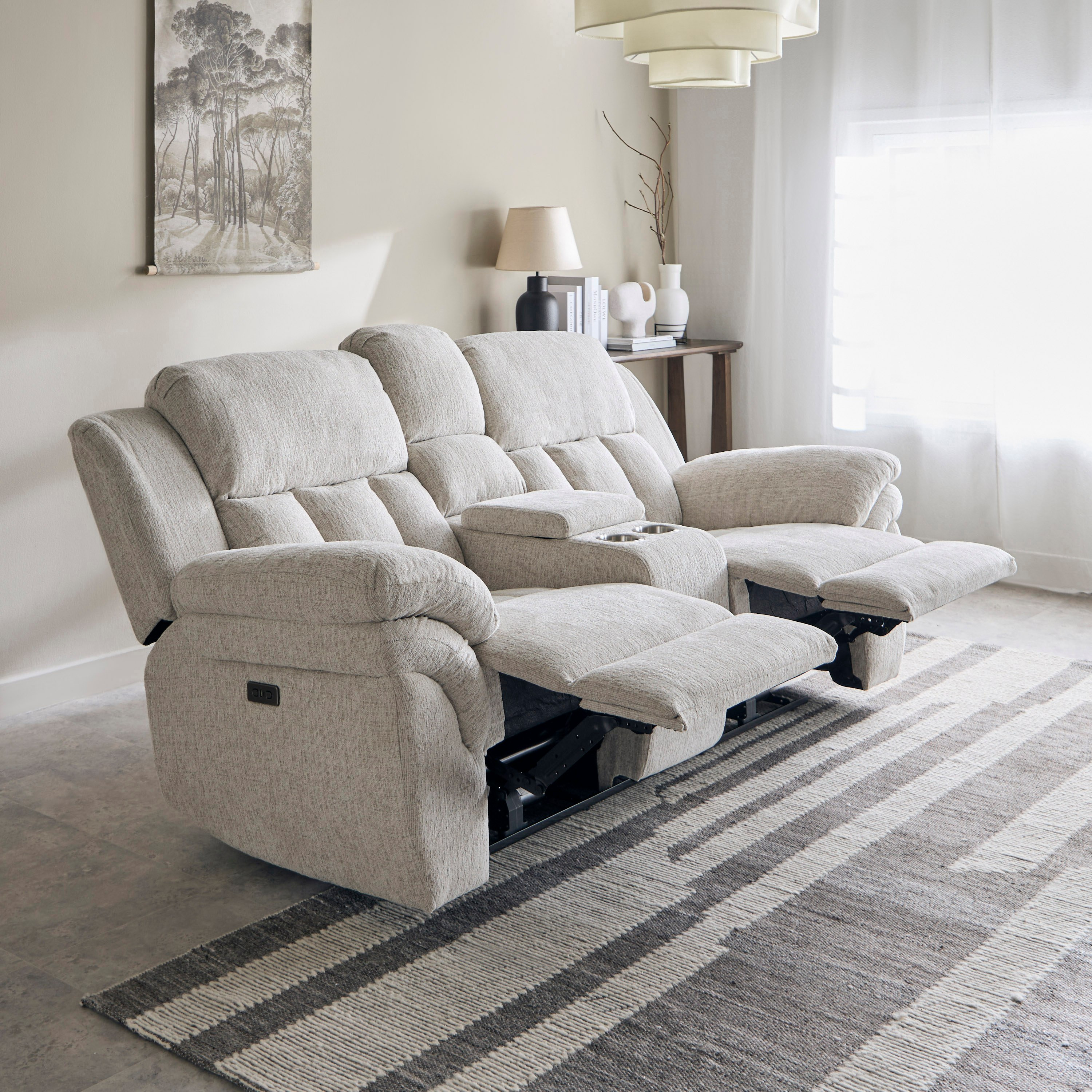 كنبة استرخاء قماش مقعدين تعمل بالطاقة الكهربائية بكونسول و2 حامل أكواب من ستانفورد-hbxfurniture-sofasandarmchairs-reclinersofas-image-2