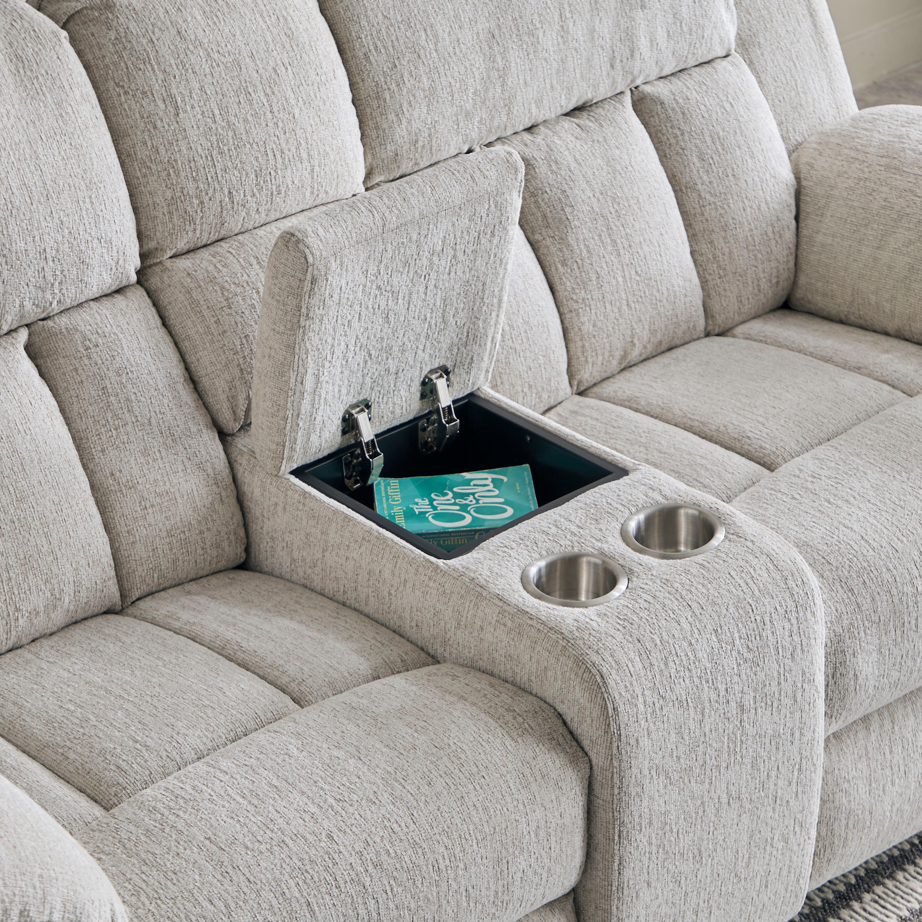 كنبة استرخاء قماش مقعدين تعمل بالطاقة الكهربائية بكونسول و2 حامل أكواب من ستانفورد-hbxfurniture-sofasandarmchairs-reclinersofas-image-7