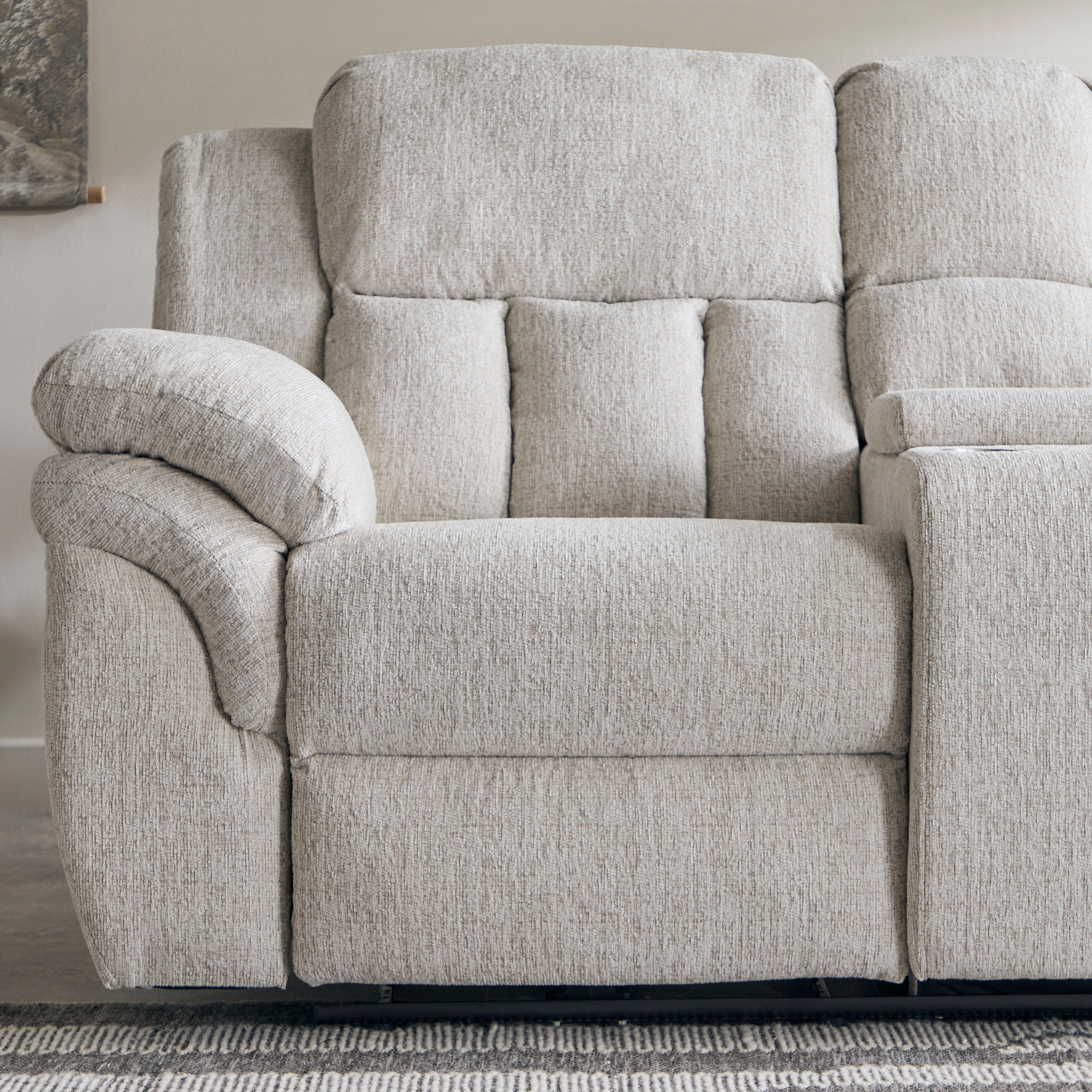 كنبة استرخاء قماش مقعدين تعمل بالطاقة الكهربائية بكونسول و2 حامل أكواب من ستانفورد-hbxfurniture-sofasandarmchairs-reclinersofas-image-9