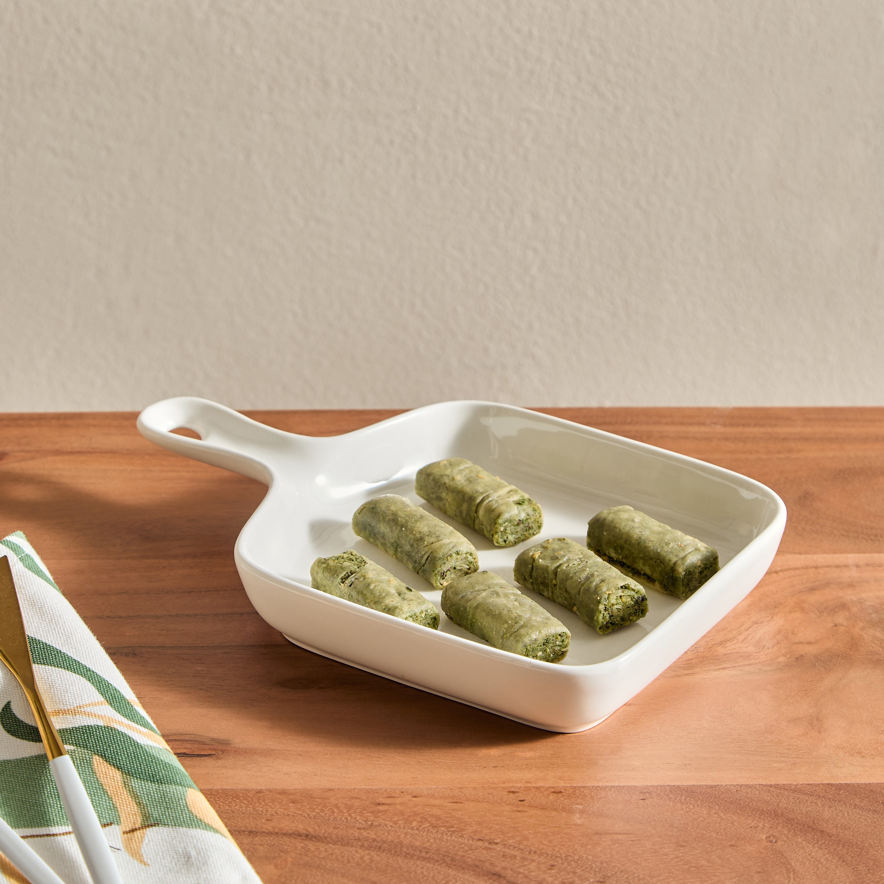 صحن بمقبض من أليس - 22 سم-hbxdecorandfurnishings-tabletop-serveware-image-1