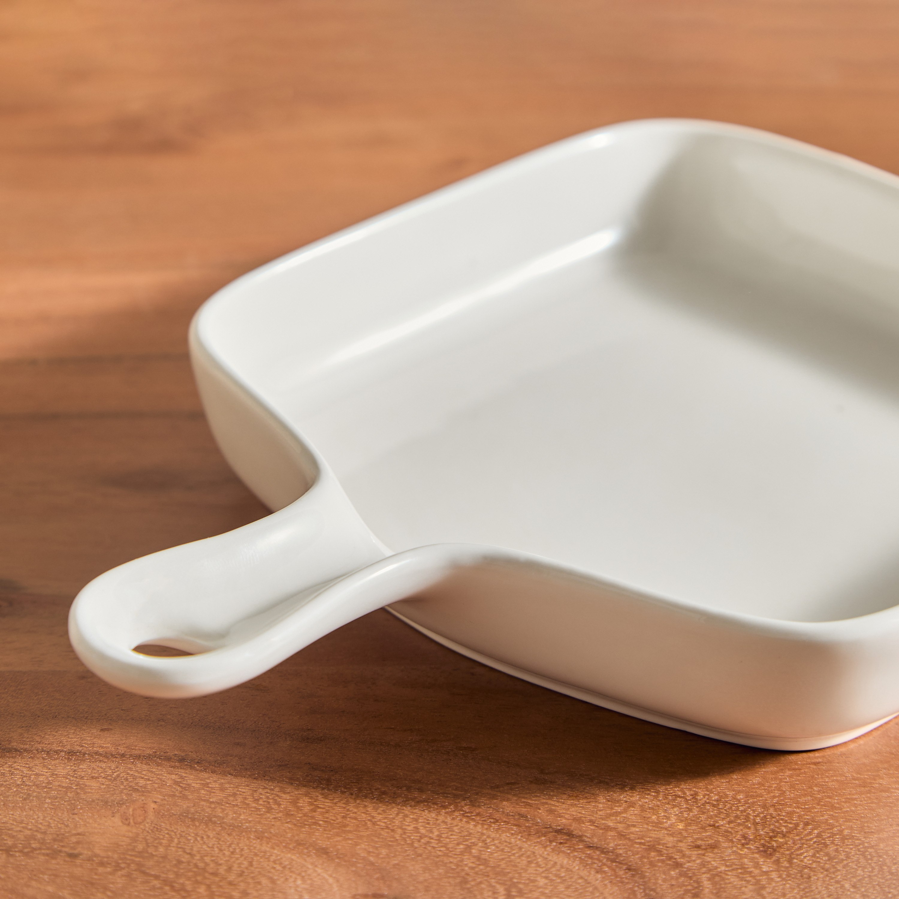 صحن بمقبض من أليس - 22 سم-hbxdecorandfurnishings-tabletop-serveware-image-3