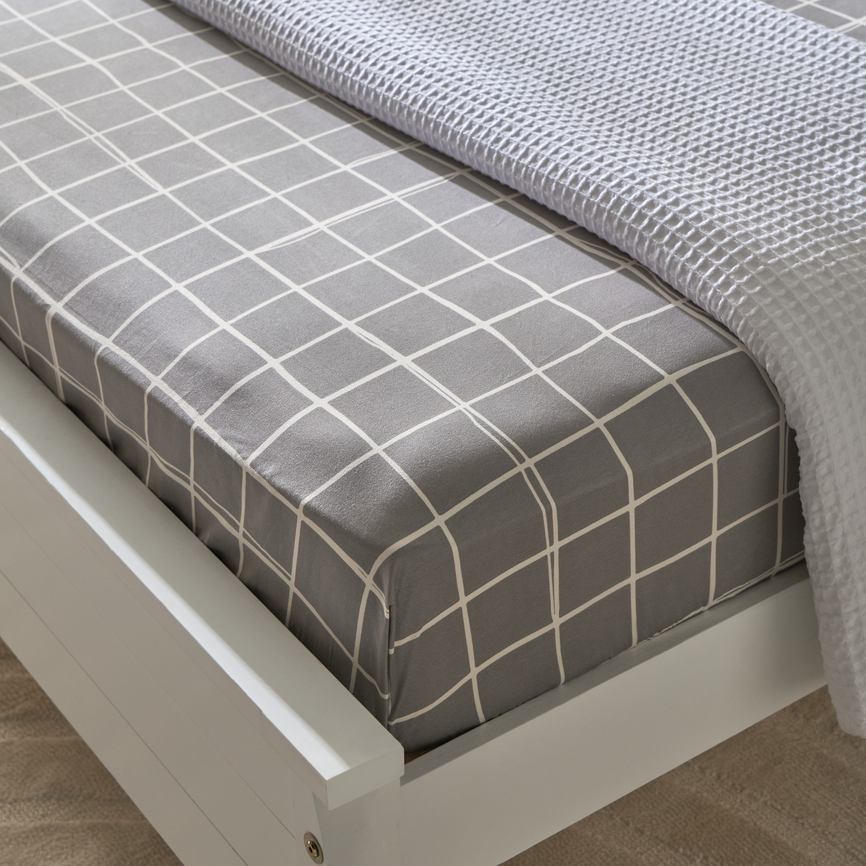 Matrix Acron King Fitted Sheet - 180x200+20 cm-hbxhomeware-hbxbedroom-image-1