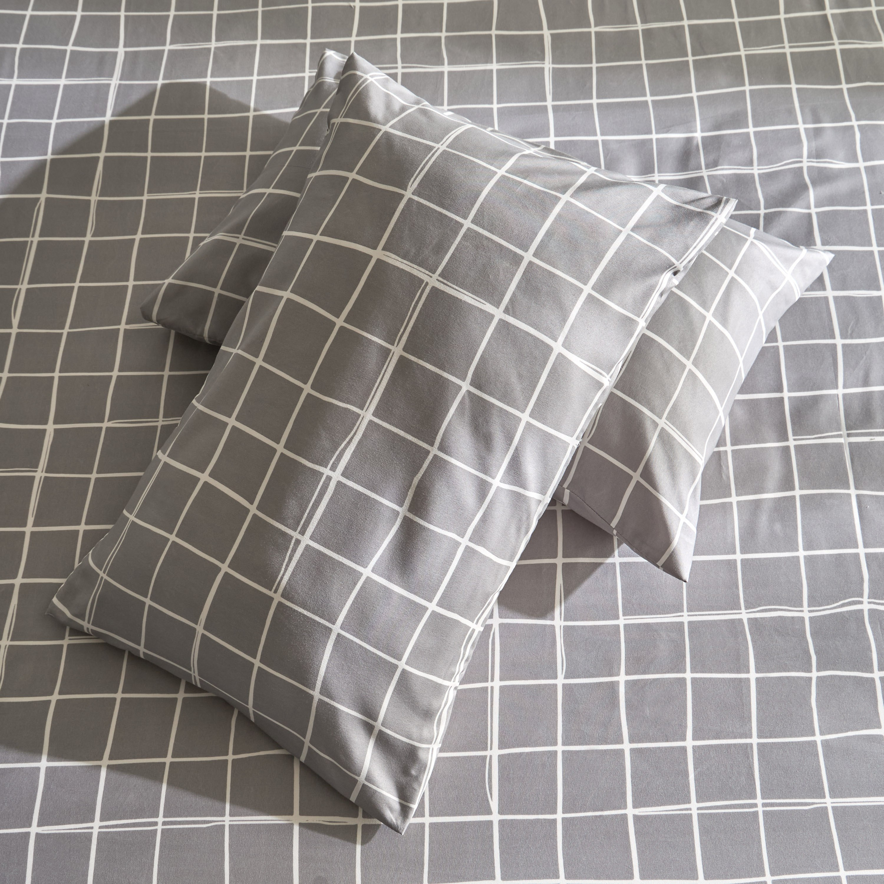 Matrix Acron 2-Piece Printed Microfiber Pillow Cover Set - 50x75 cm-hbxhomeware-hbxbedroom-image-4