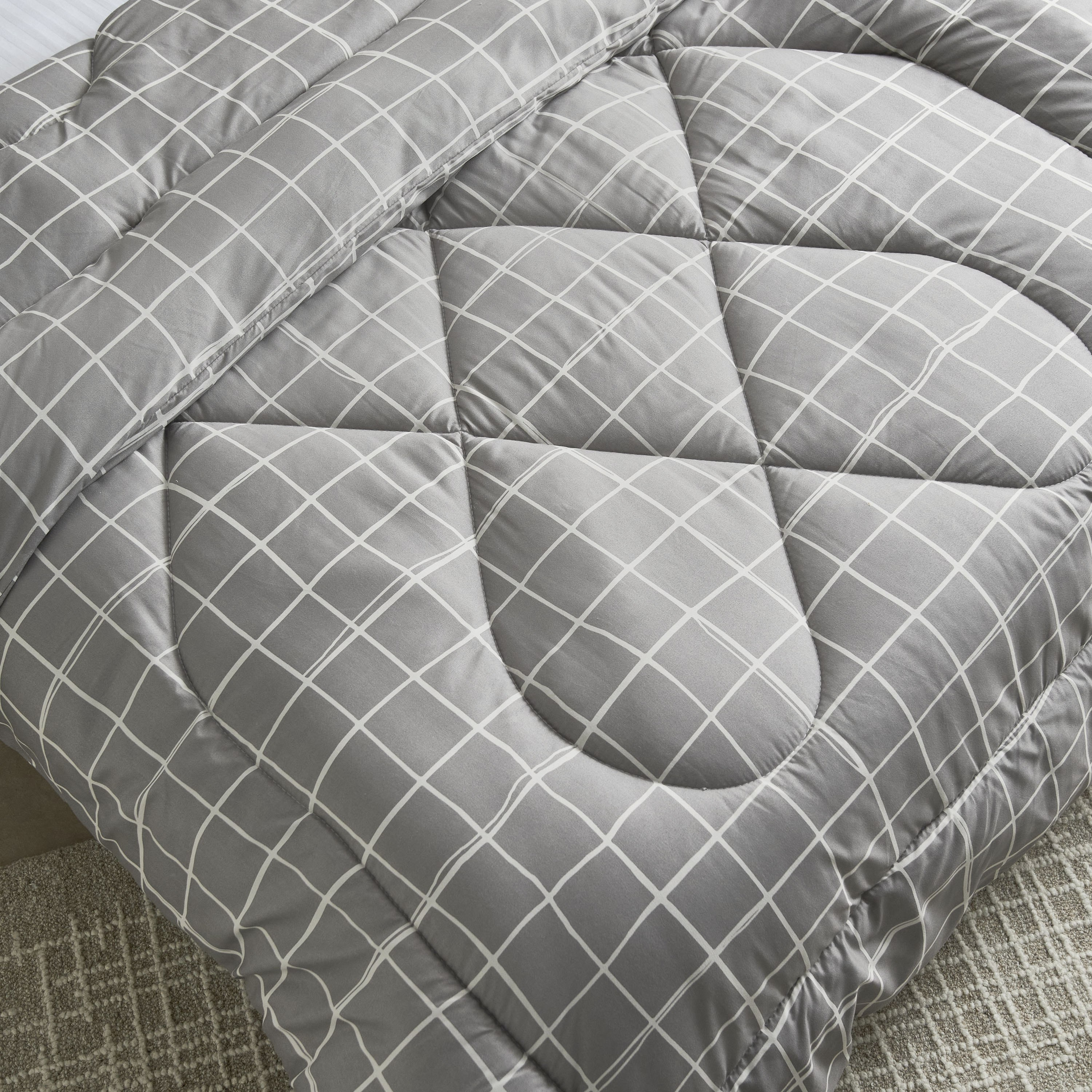 Matrix Acron Microfiber Twin Comforter - 160x220 cm-hbxhomeware-hbxbedroom-image-3