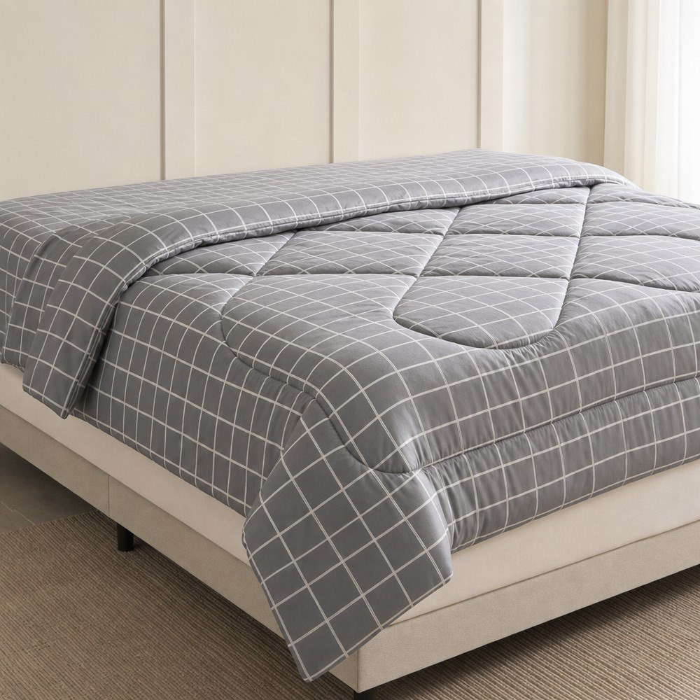 لحاف كينج ألياف دقيقة أكرون من ماتريكس - 220x240 سم-hbxhomeware-hbxbedroom-image-1