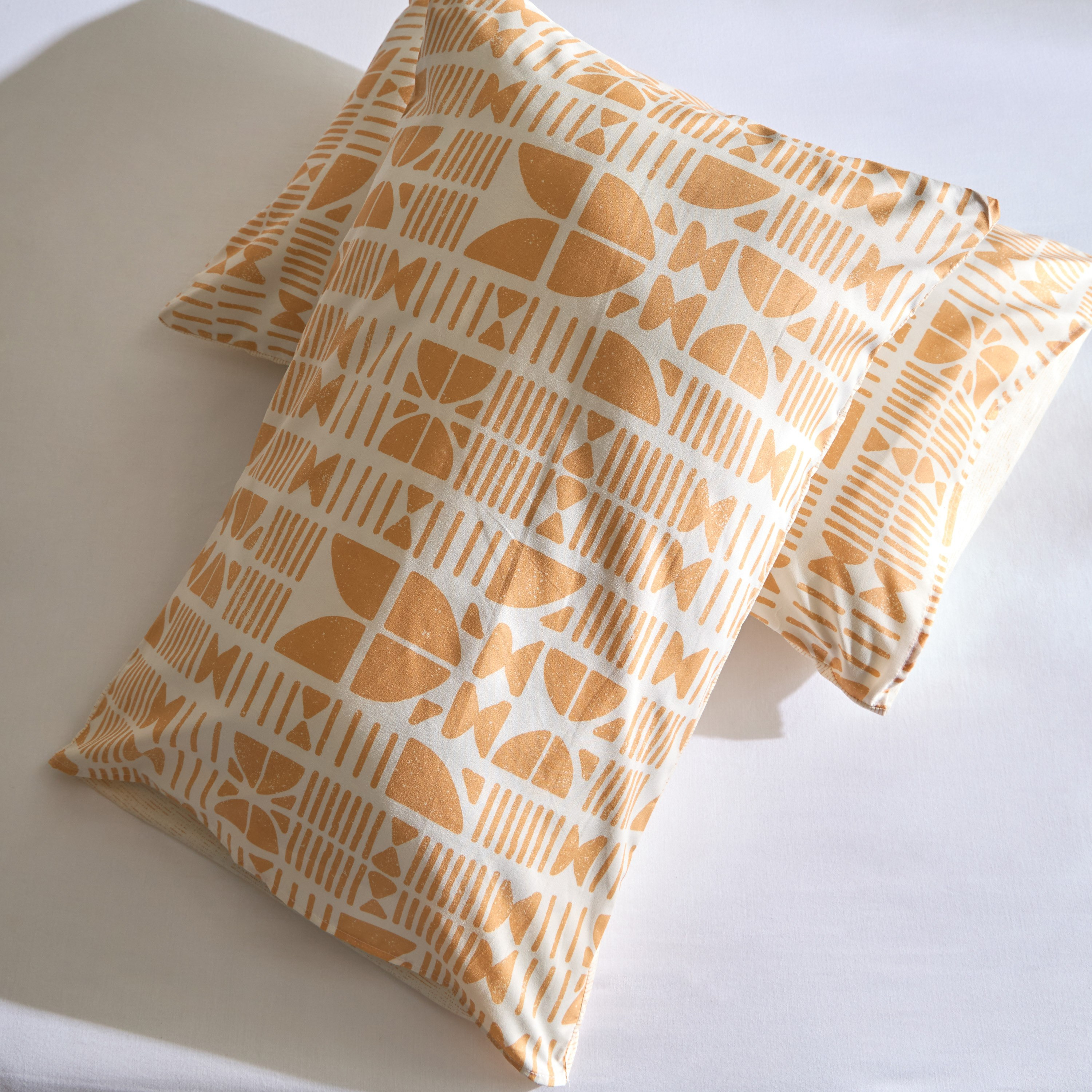 طقم أغطية وسائد بطبعات من الألياف الدقيقة قطعتين كورال من ماتريكس - 50x75 سم-hbxhomeware-hbxbedroom-image-4