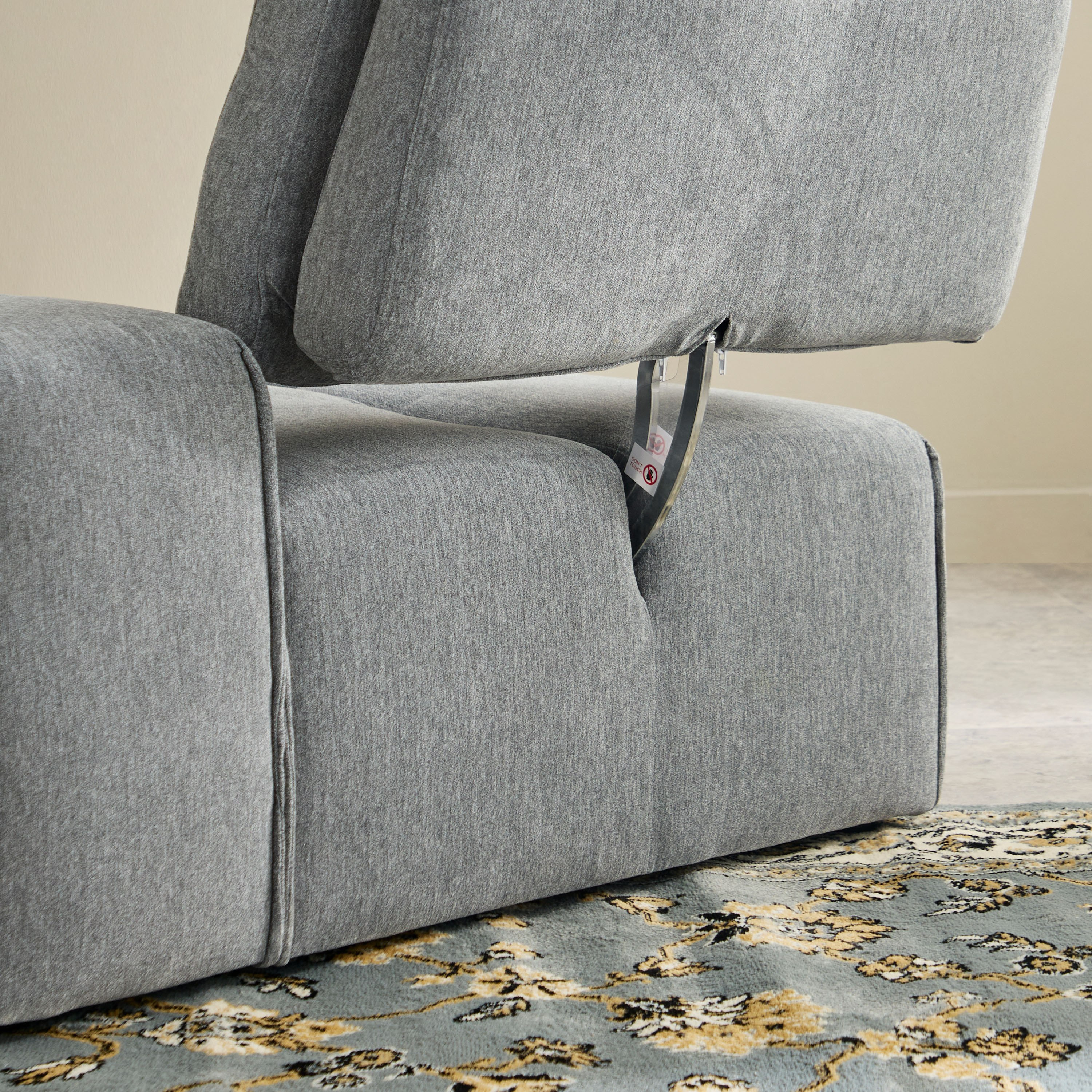 كرسي قماش بذراع أيمن من سيسيل-hbxlivingroom-sofasandarmchairs-modularsofas-image-9