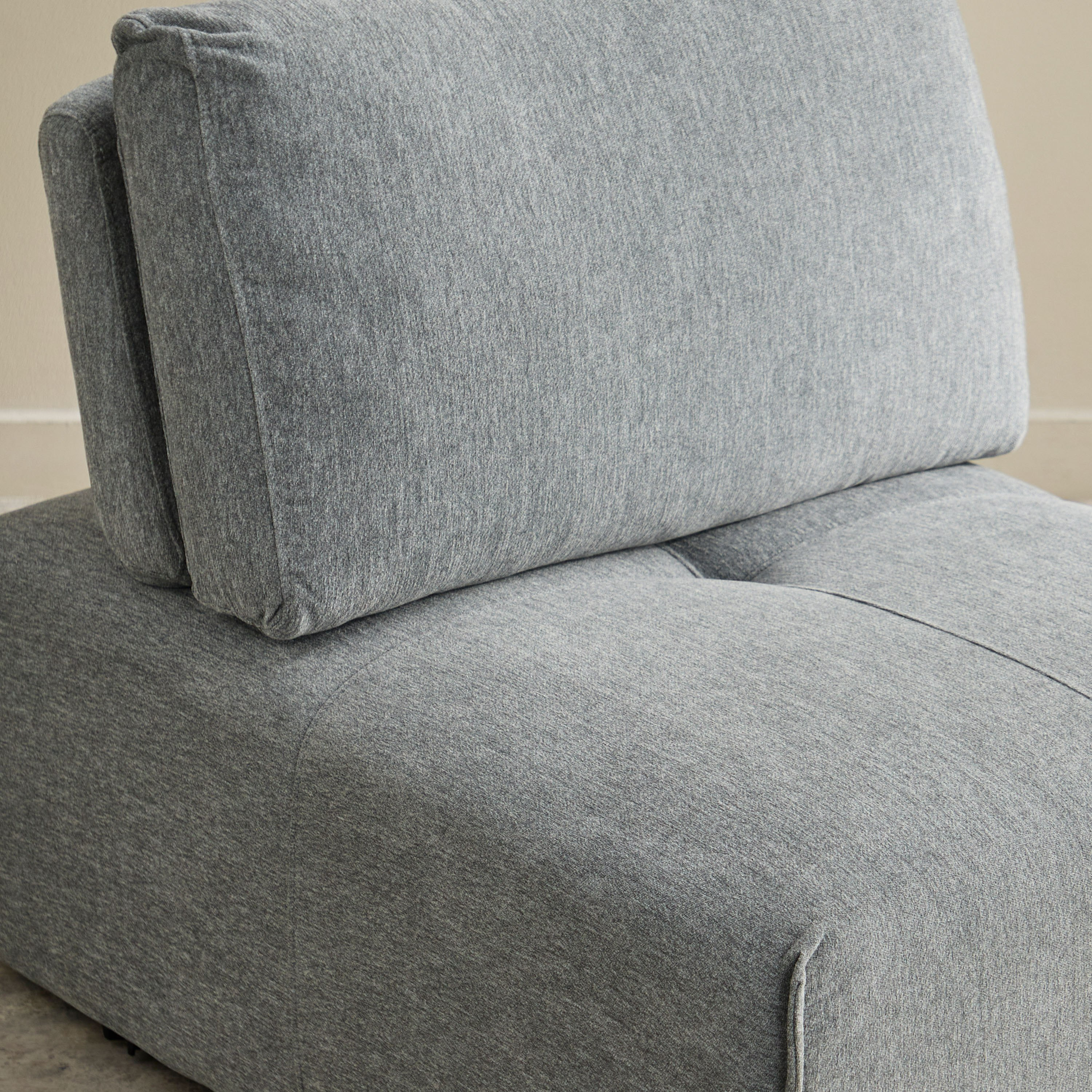 كرسي قماش بدون مساند ذراعين من سيسيل-hbxlivingroom-sofasandarmchairs-modularsofas-image-7