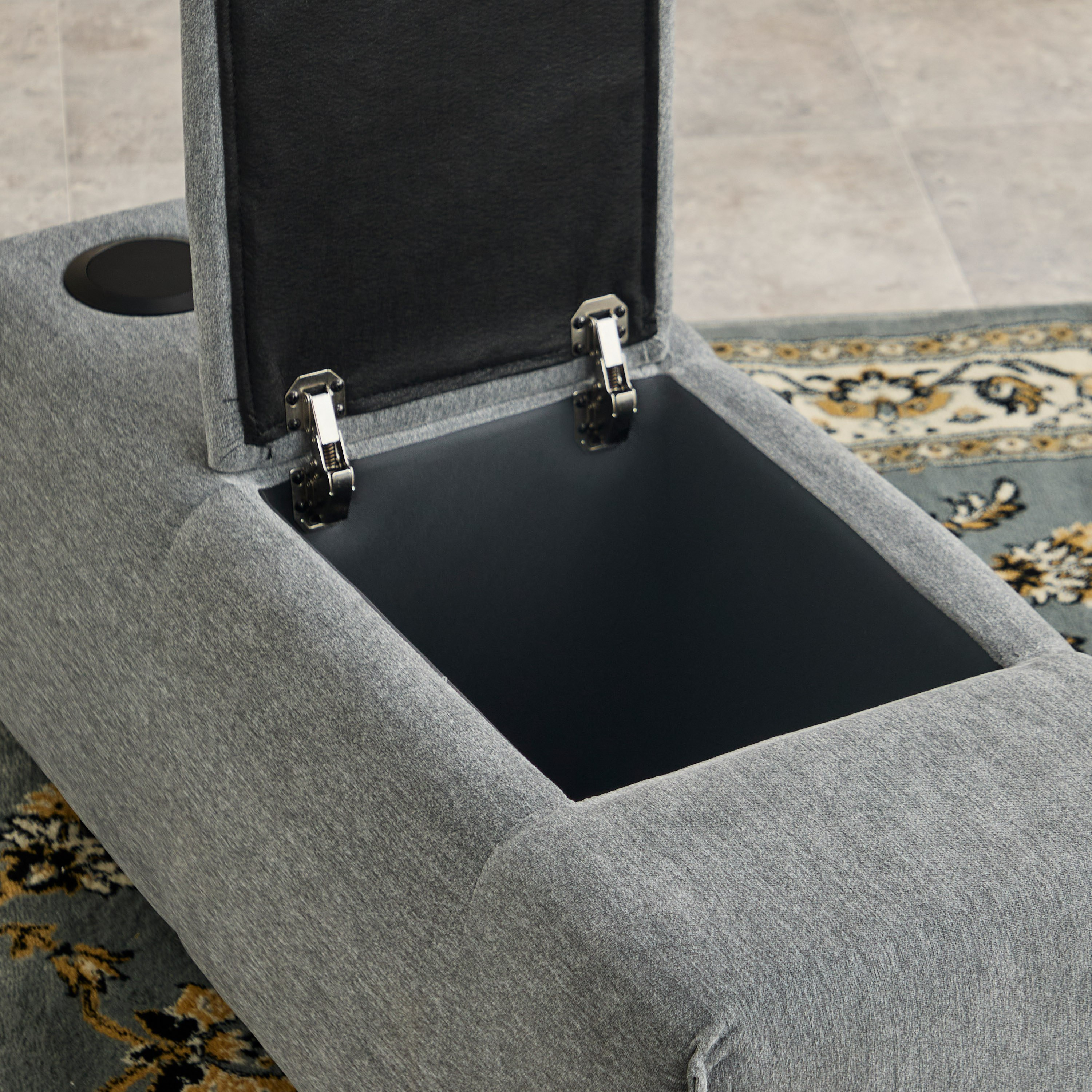 طاولة كونسول قماش للوسائط بمنفذ يو إس بي وموسيقى من سيسيل-hbxlivingroom-sofasandarmchairs-modularsofas-image-5