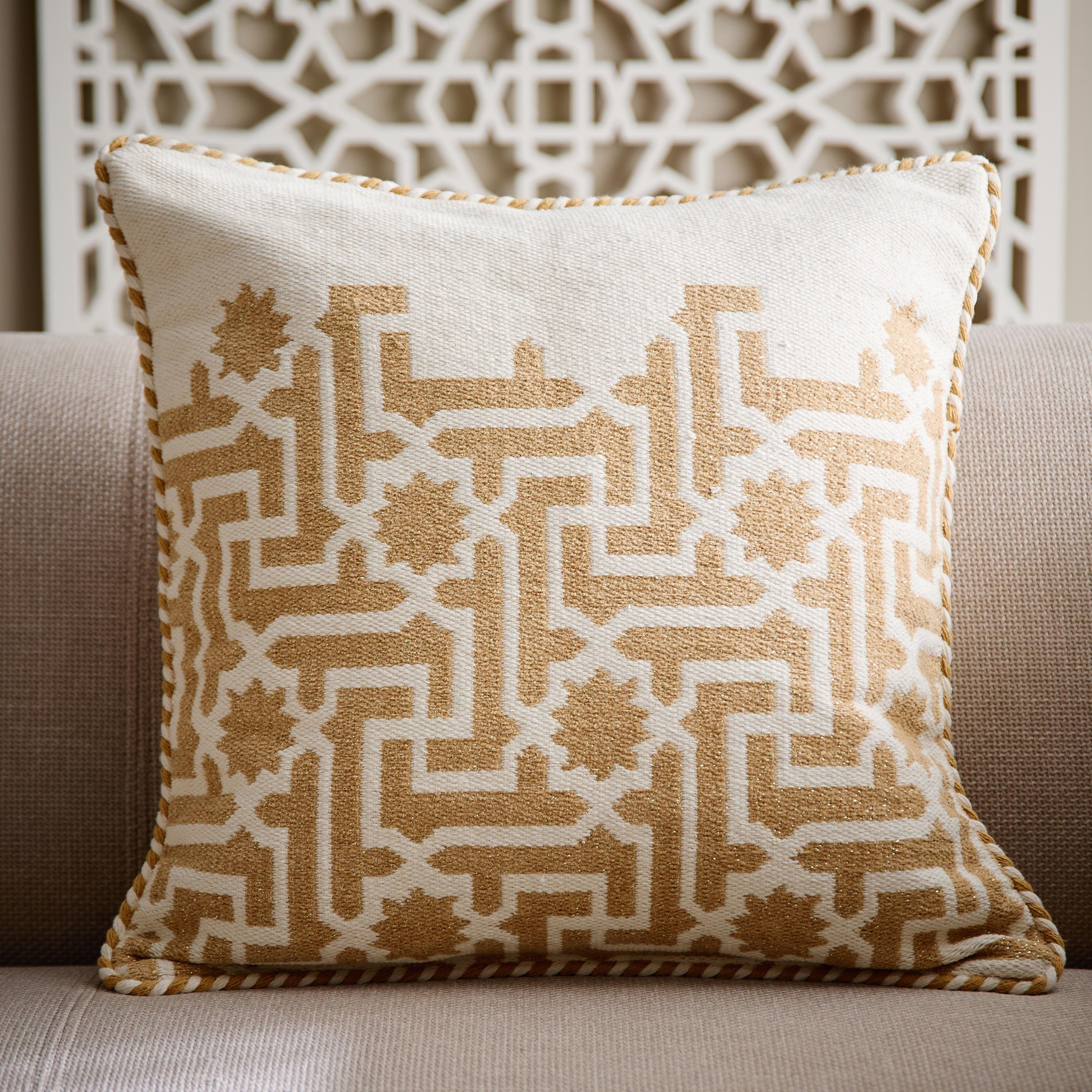 وسادة قطن جاكار ميراج من سكاي لاين - 50×50 سم-hbxhomeware-hbxbedroom-image-1