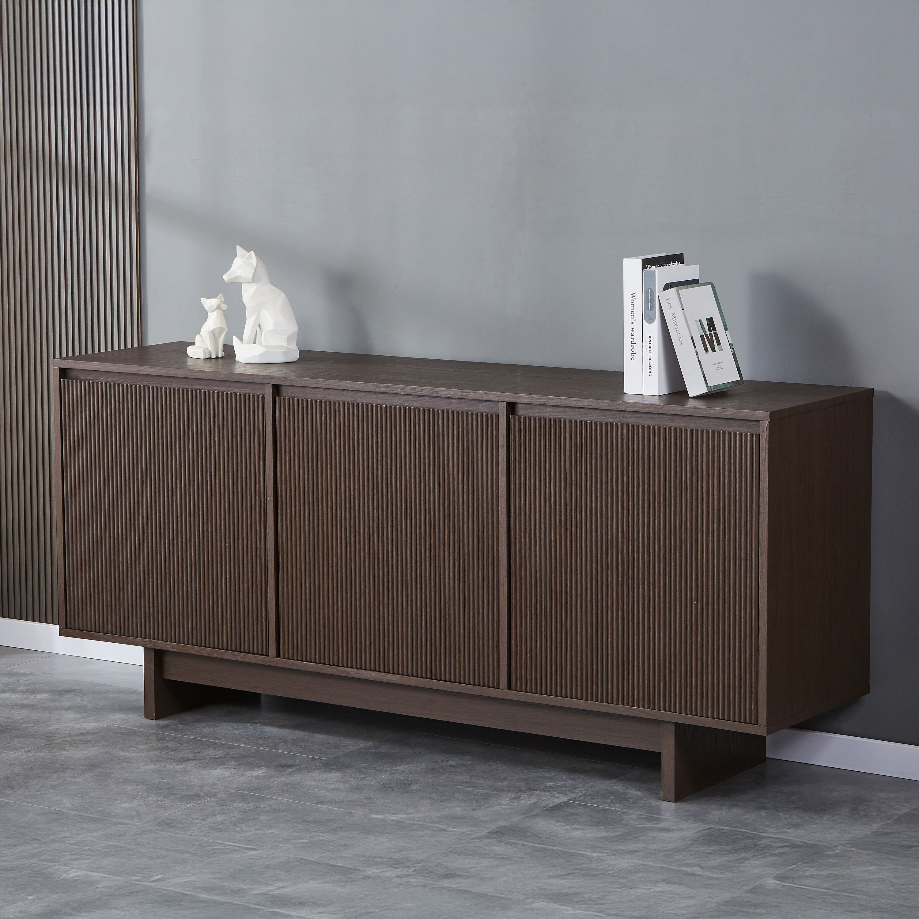 خزانة جانبية 1.8 متر بثلاثة أبواب من ميزون-hbxfurniture-diningroom-buffetsandsideboards-image-1