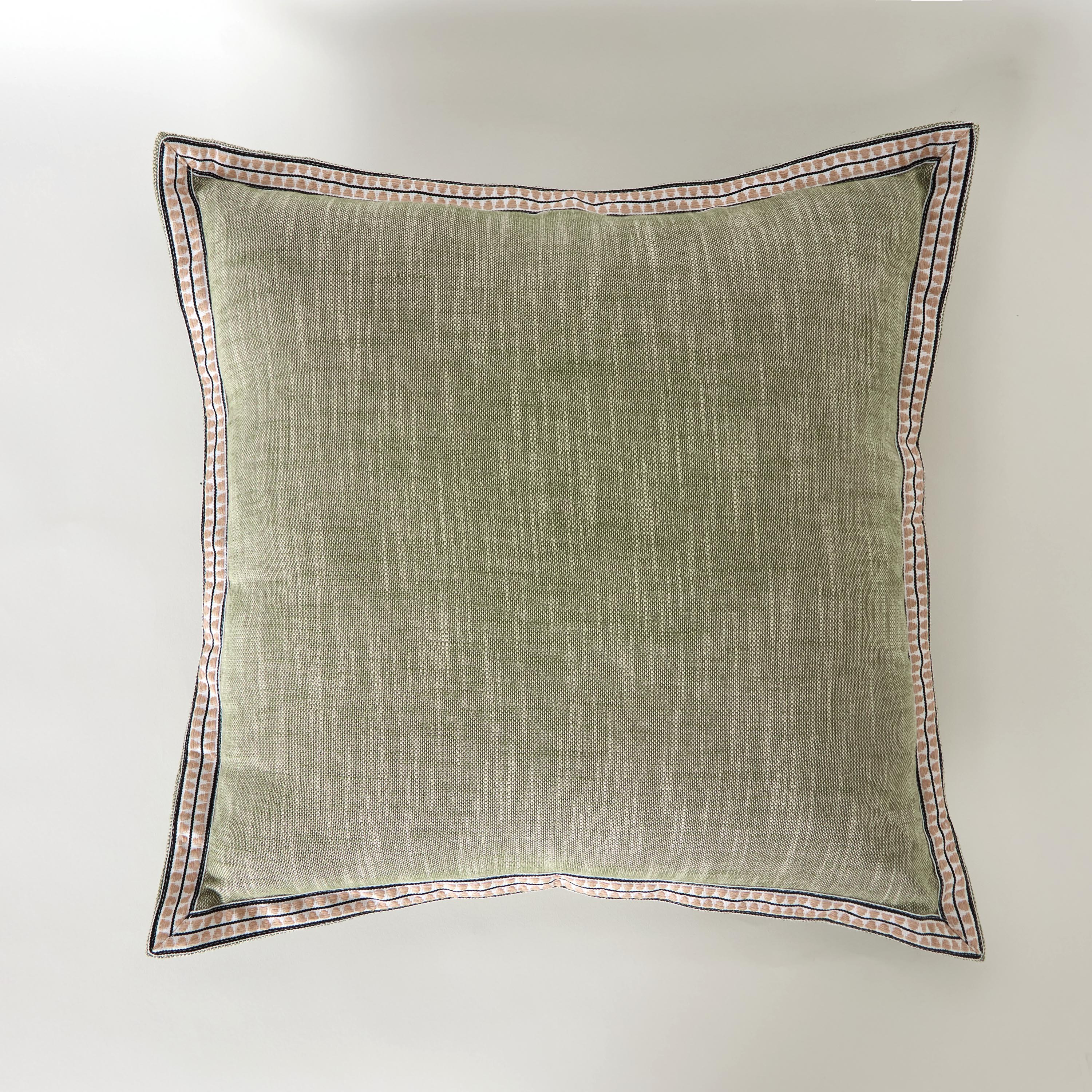 وسادة شامبراي محشوة مع حواف مطرزة فيردي من جرين أرتست - 50×50 سم-hbxhomeware-hbxbedroom-image-5