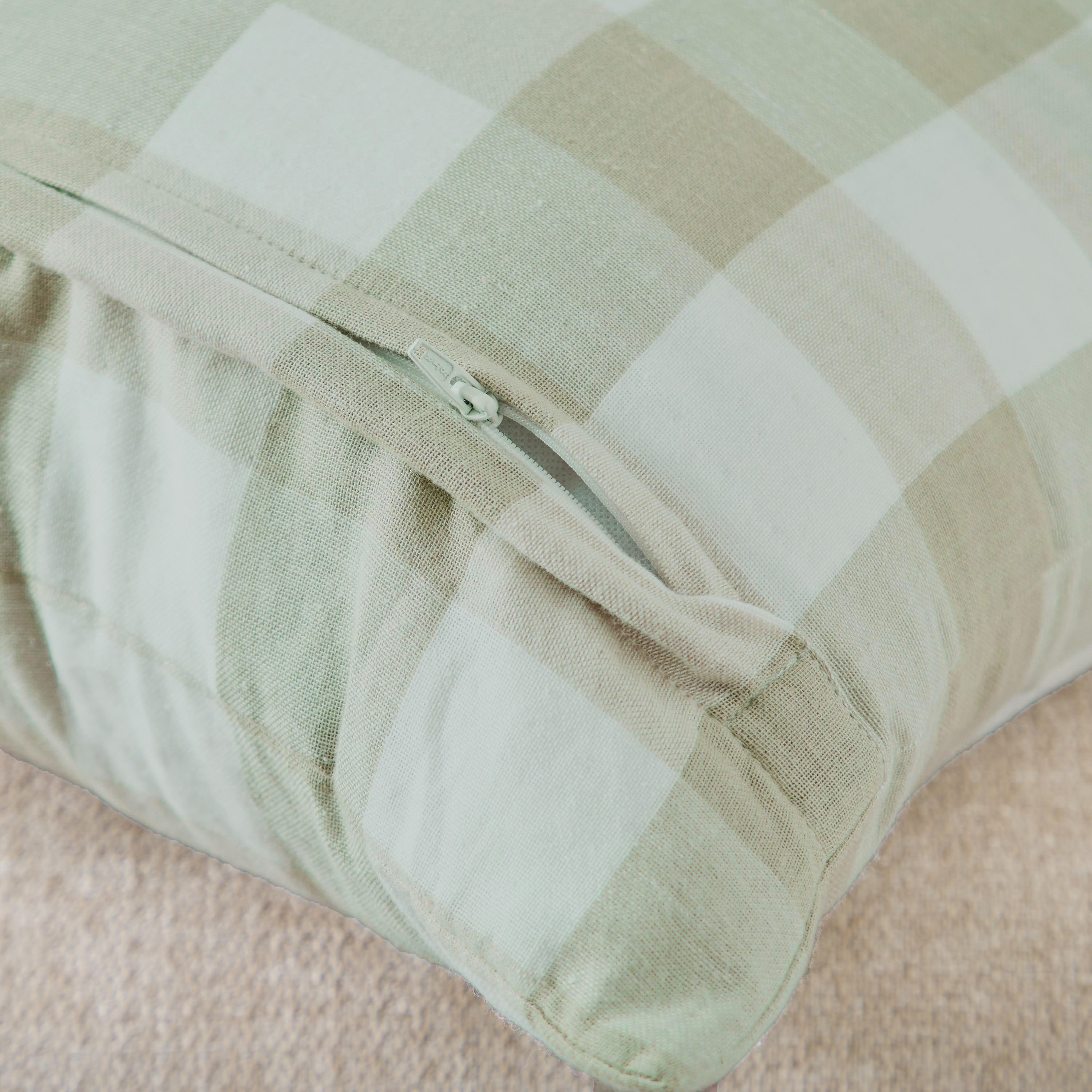 Green Artist Verde Yarn Dyed Check Filled Cushion - 50x50 cm-hbxhomeware-hbxbedroom-image-3