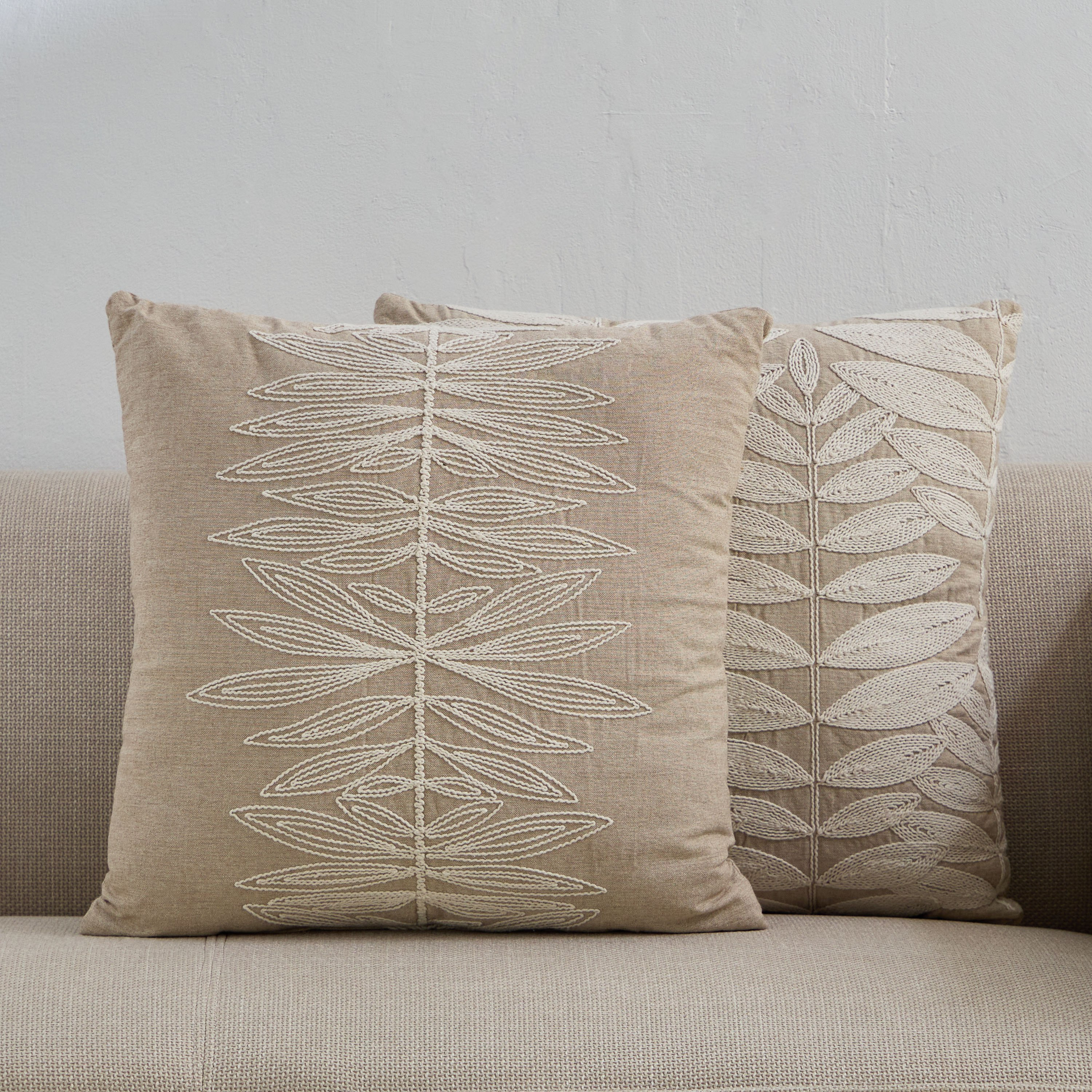 وسادة محشوة مطرزة دوري مجموعة قطعتين من كوزي ديو - 50×50 سم-hbxhomeware-hbxbedroom-image-1