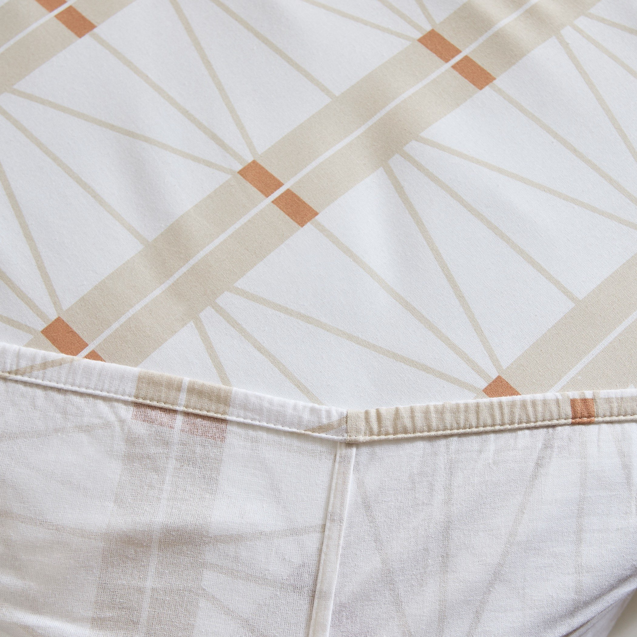 شرشف مطاطي سوبر كينج قطن بطبعات لاتيس من مالطا -200x200+33 سم-hbxhomeware-bedding-fittedsheets-image-6