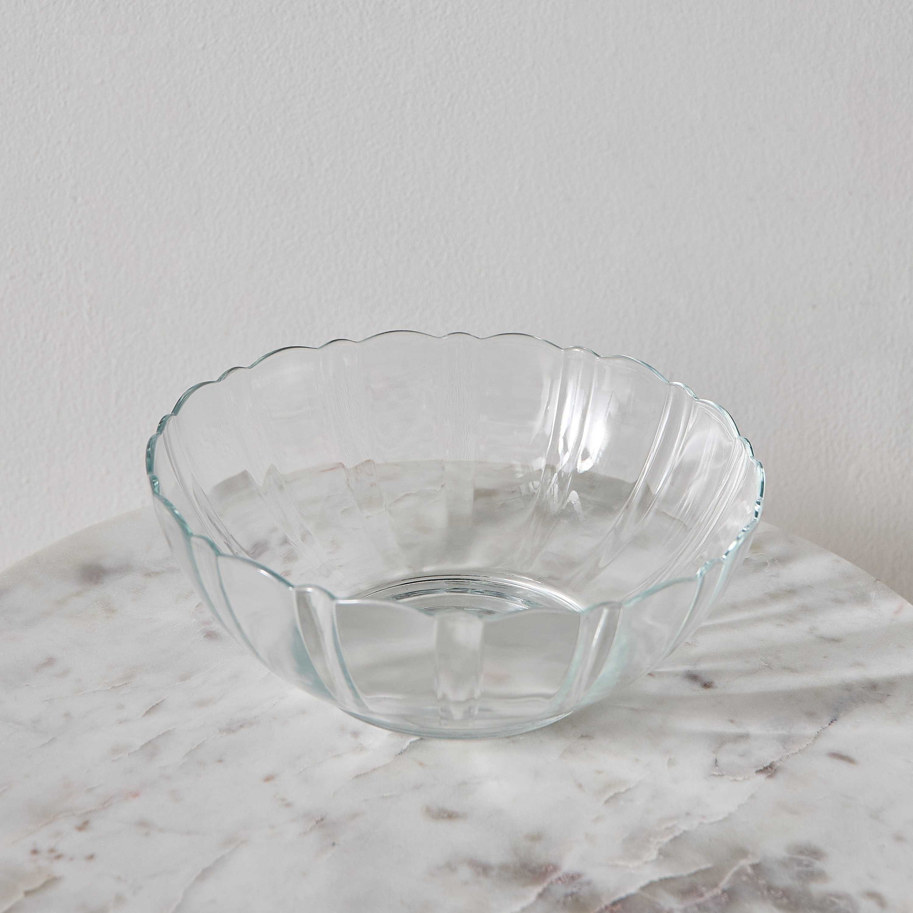 وعاء بوتبوري زجاجي من لومينارك - 23 سم-hbxdecorandfurnishings-homeaccessories-bowls-image-2