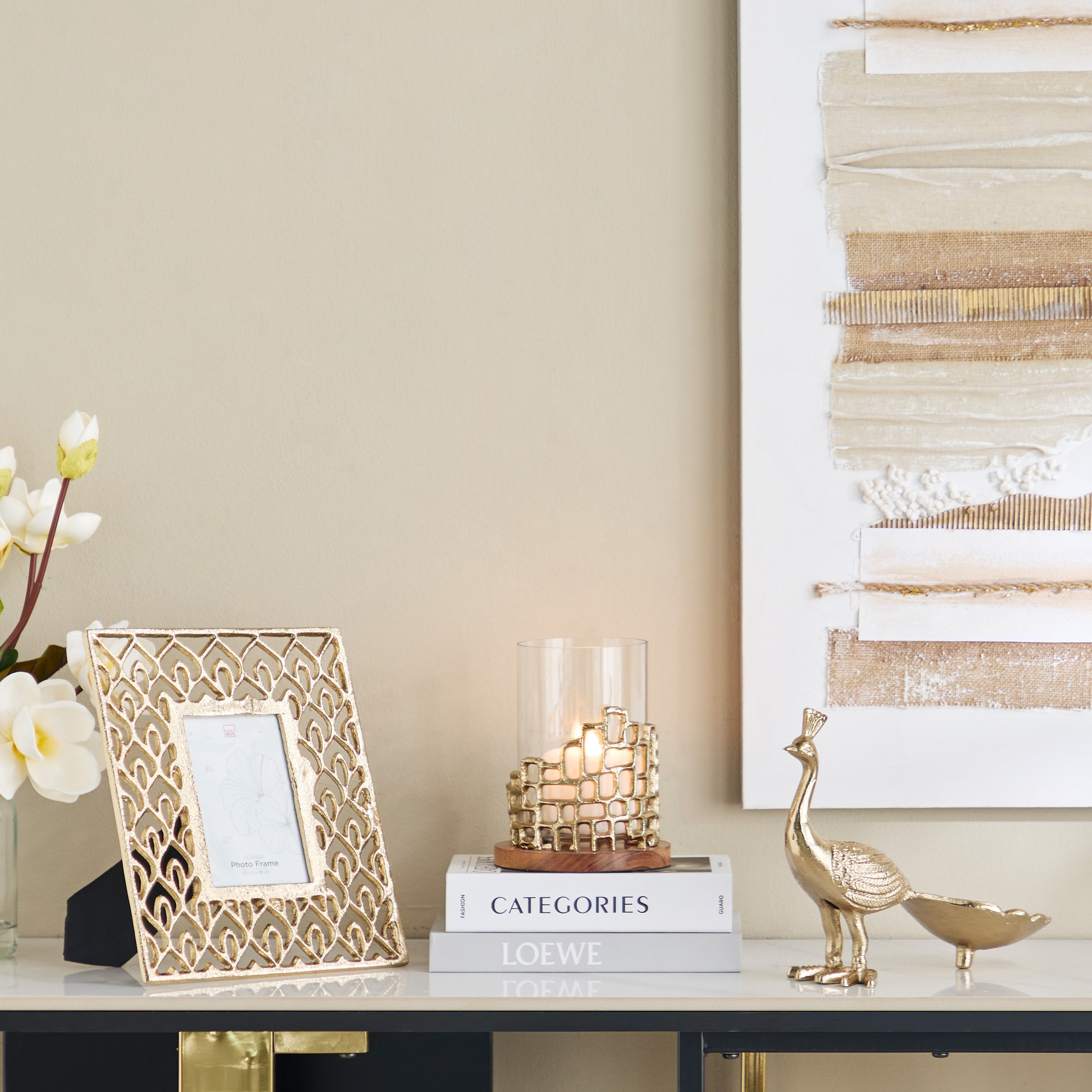 حامل شموع هوريكين ألومنيوم بتفاصيل مفرغة وقاعدة خشب طبيعي من أوزاوا - 14x14x18 سم-hbxlivingroom-decorandaccessories-candleholders-image-5