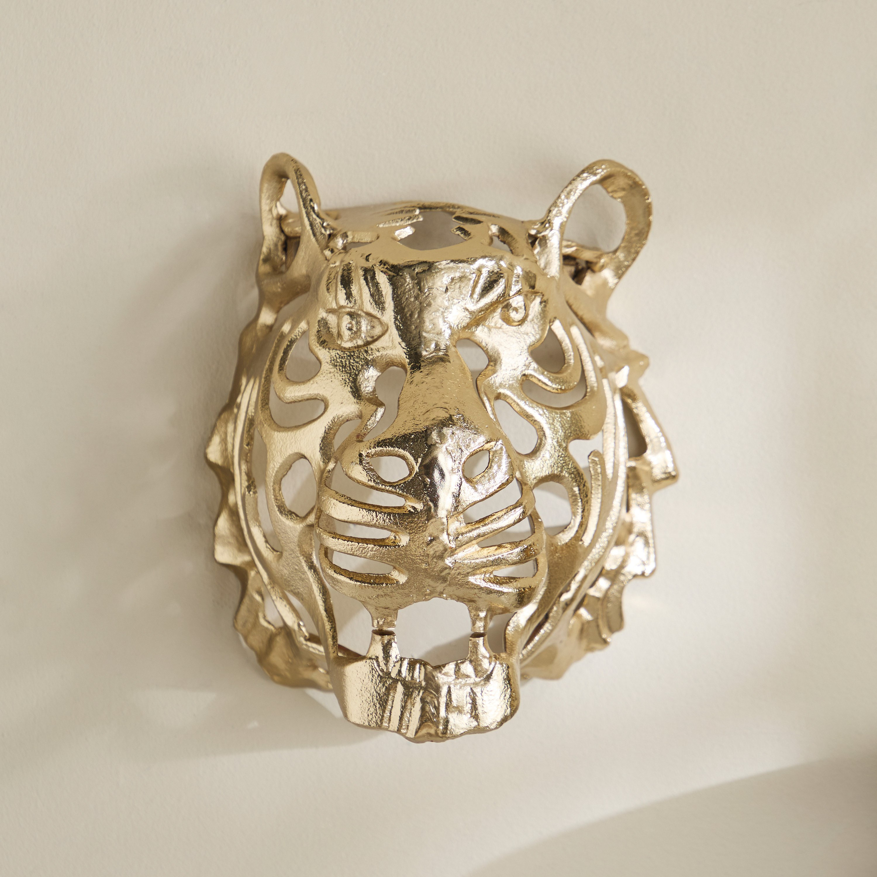 Viola Aluminium Tiger Face Wall Decor - 23x29x30 cm-hbxdiningroom-walldecor-wallart-image-2