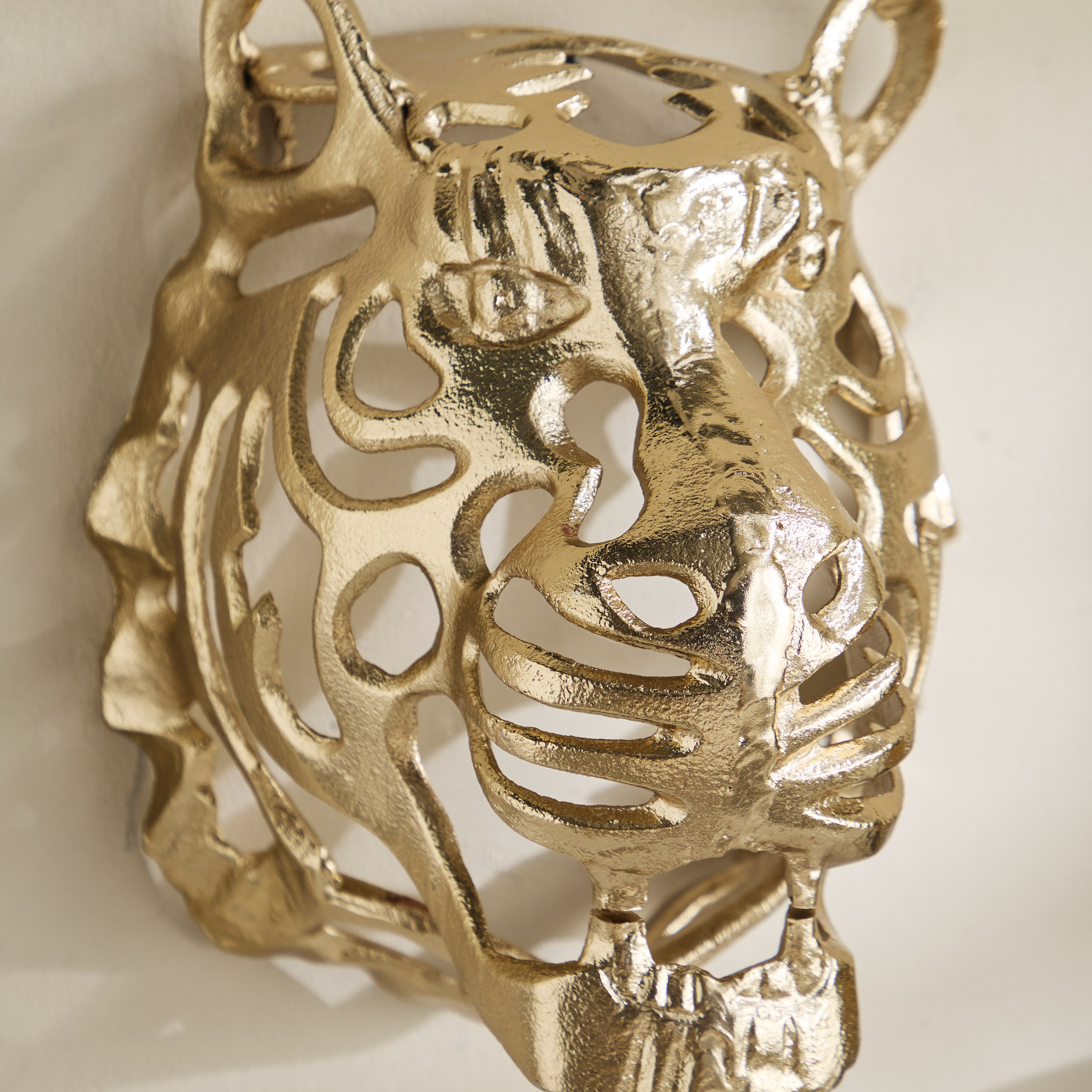 Viola Aluminium Tiger Face Wall Decor - 23x29x30 cm-hbxdiningroom-walldecor-wallart-image-3