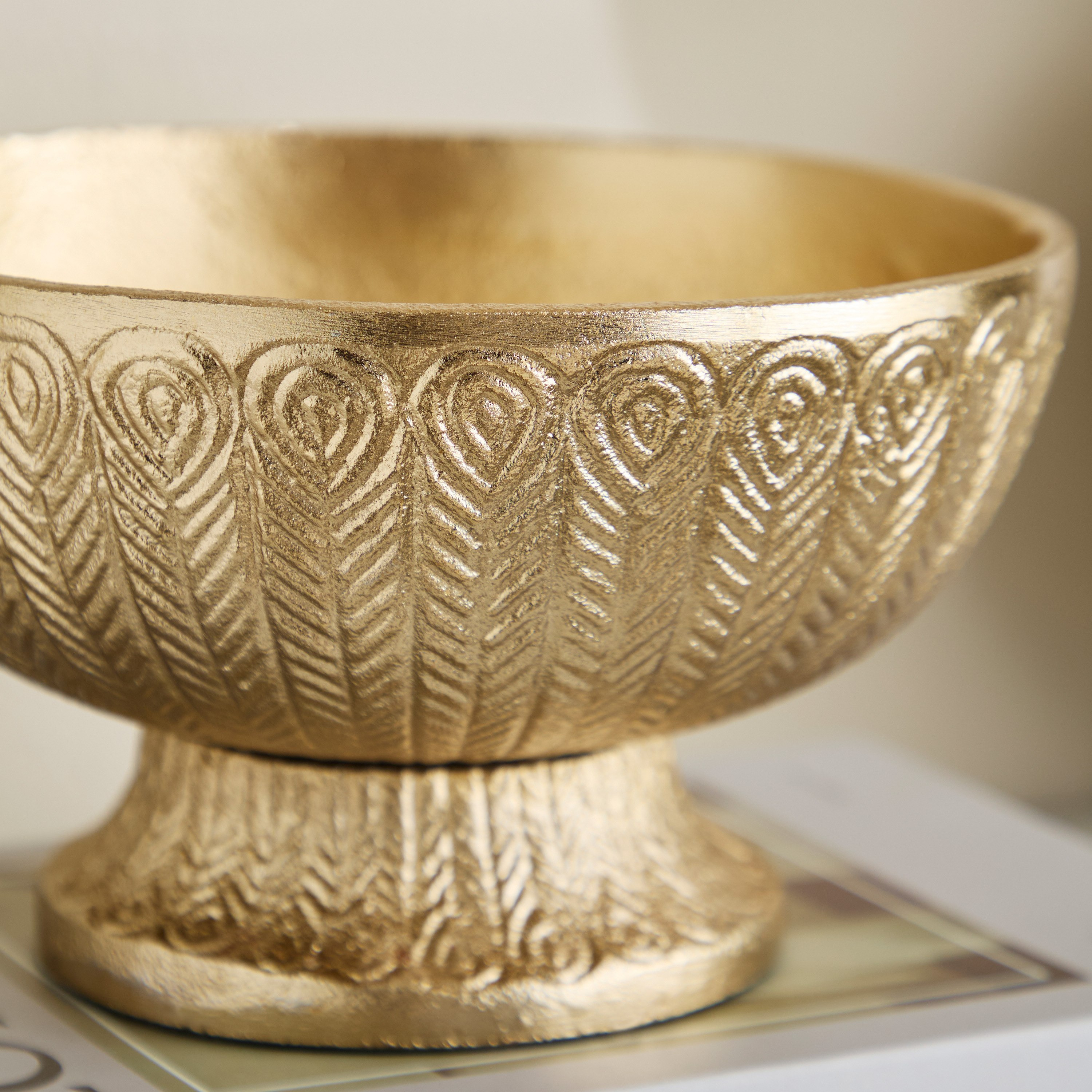 وعاء ديكور ألومنيوم بقاعدة من فيولا - 20x20x11 سم-hbxdecorandfurnishings-homeaccessories-bowls-image-3