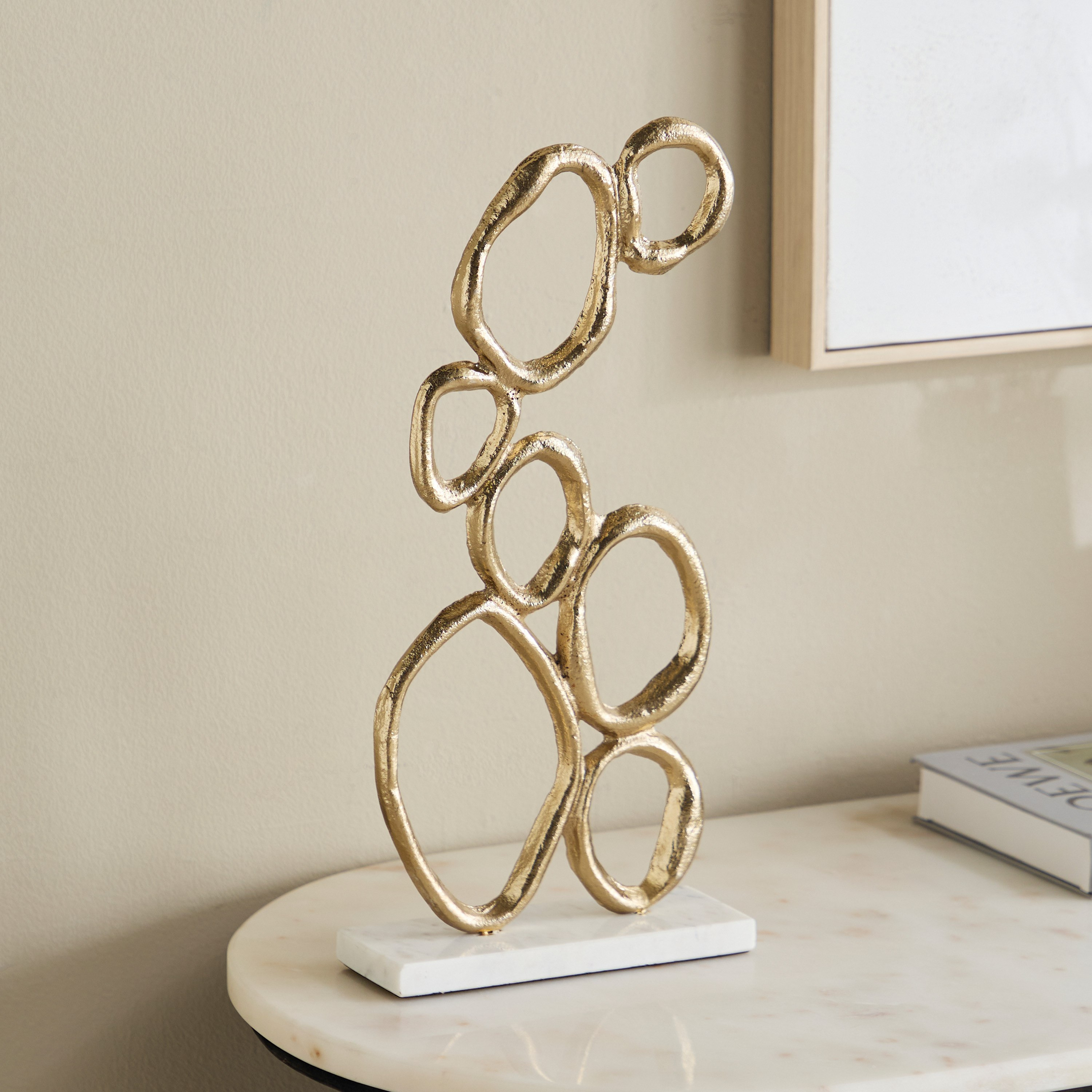 زينة ديكور بتصميم حلقة ألومنيوم بقاعدة رخام طبيعي من فيولا - 19x6x39 سم-hbxhomeware-homedecor-figurinesandornaments-image-1