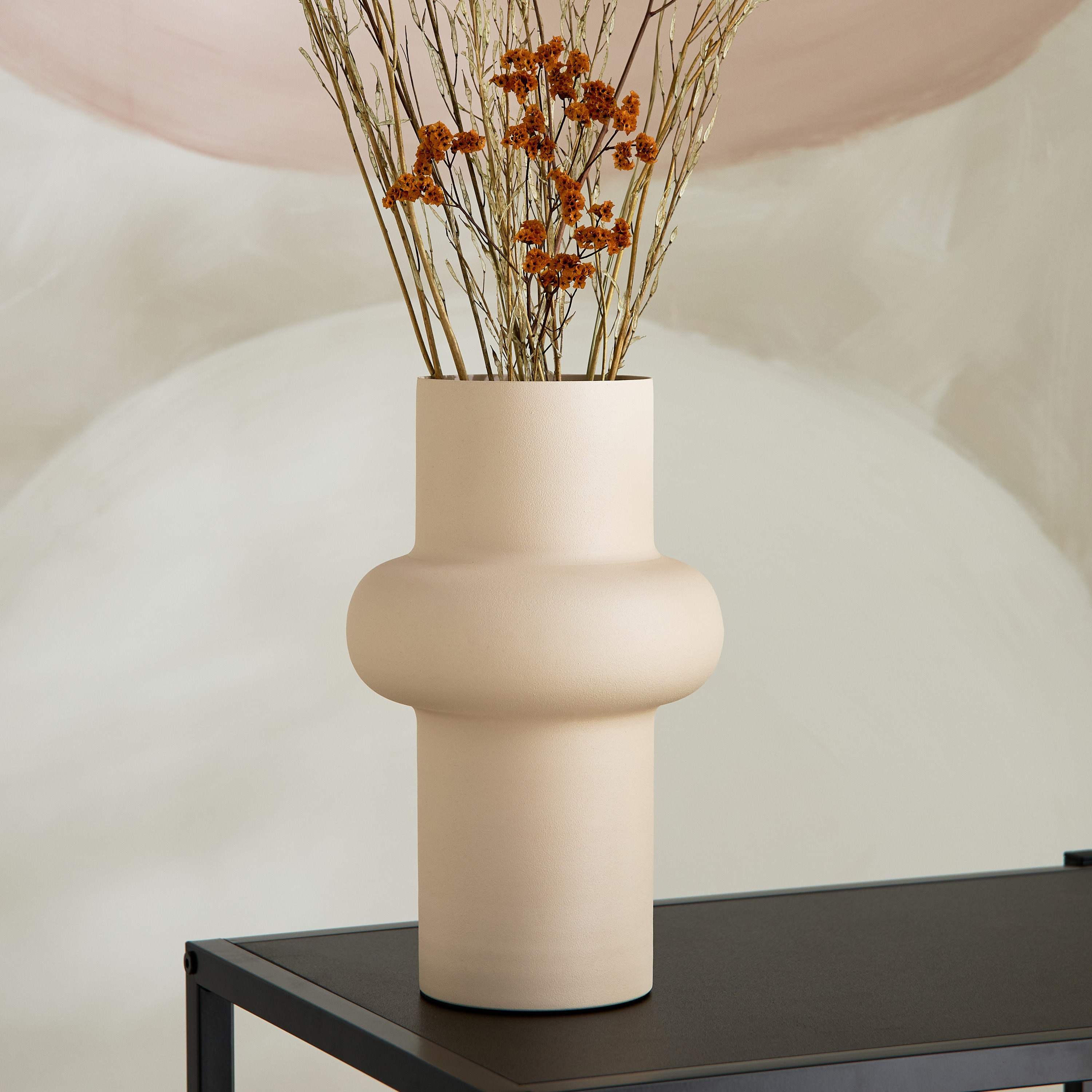 مزهرية بتشطيب معدن ستوكو من ليسي - 16x16x26.5 سم-hbxbedroom-decorandaccessories-vases-image-1