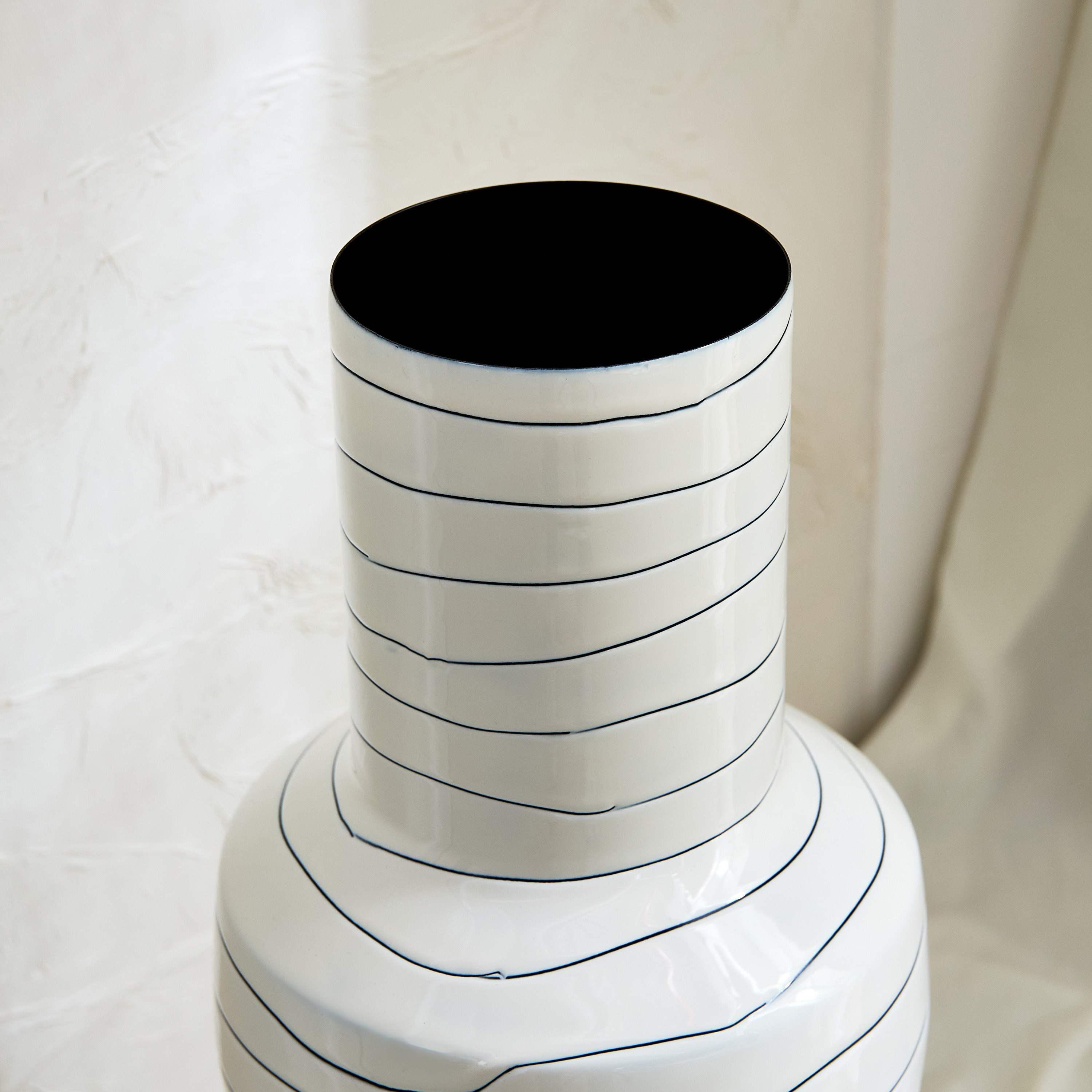Fylis Metal Sketchy Finish Vase - 18x18x41 cm-hbxbedroom-decorandaccessories-vases-image-2