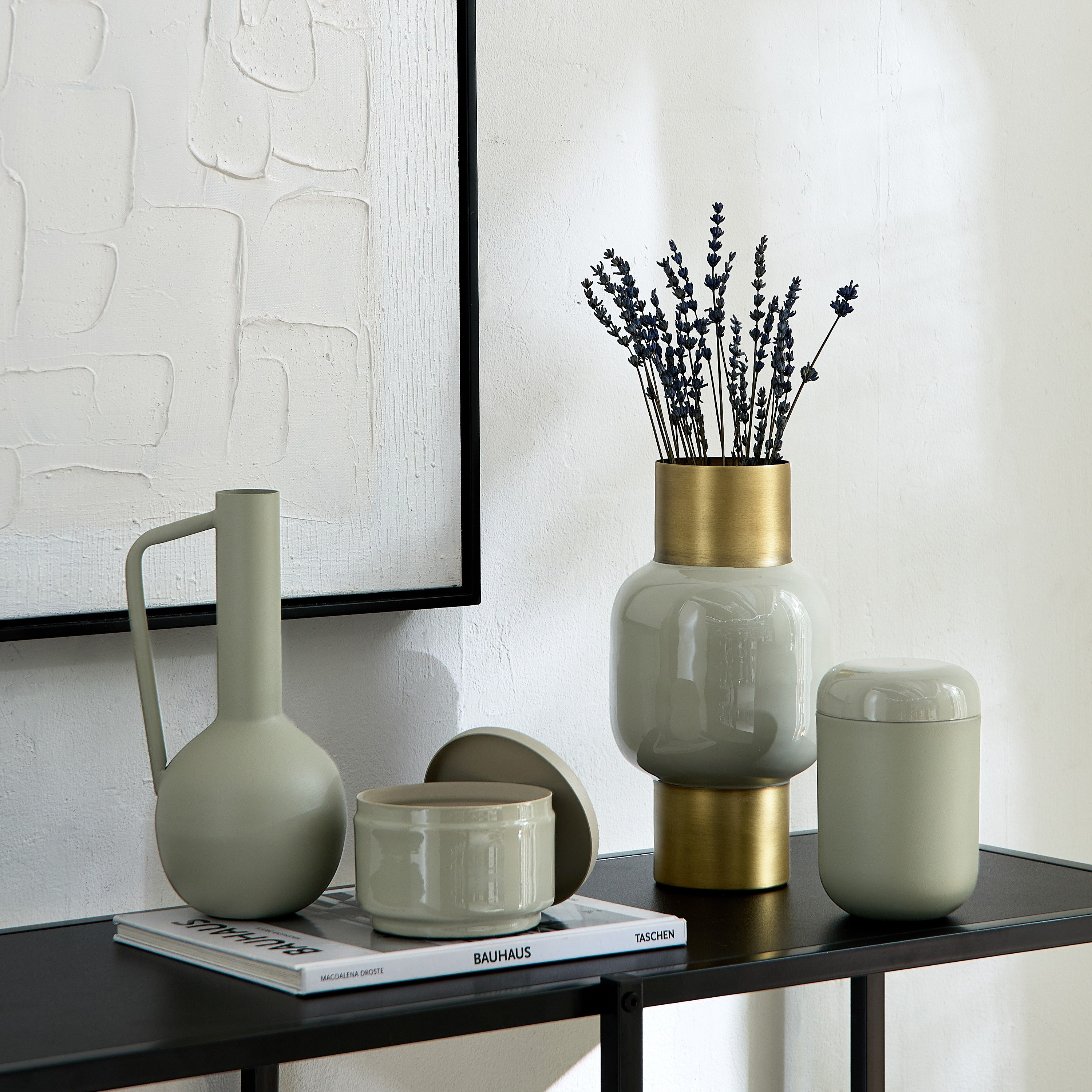 مزهرية معدن بتشطيب ستوكو من ليسي - 14x14x27.5 سم-hbxbedroom-decorandaccessories-vases-image-4