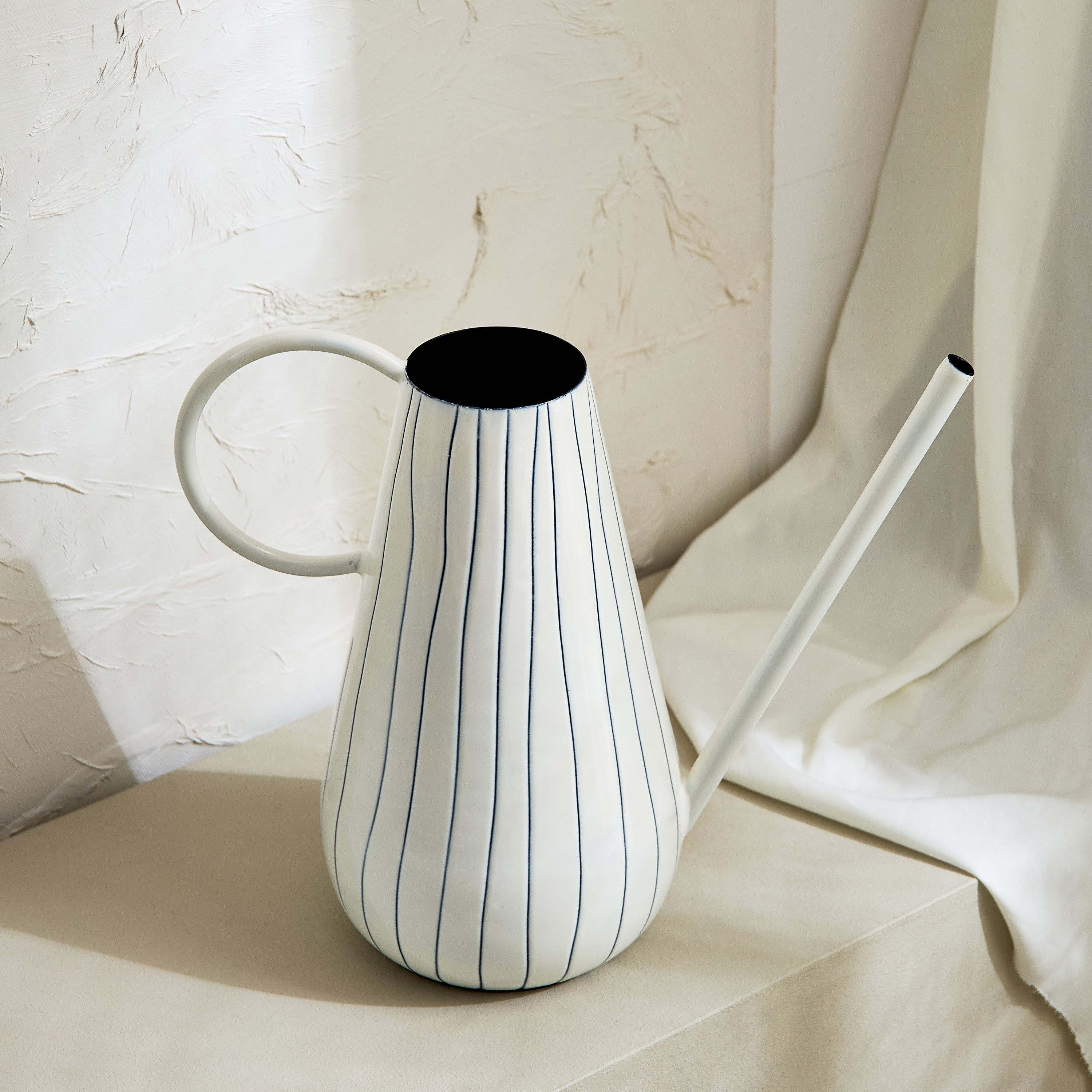 إبريق سقي معدن ديكور من فيليس - 34x15x28 سم-hbxbedroom-decorandaccessories-vases-image-2