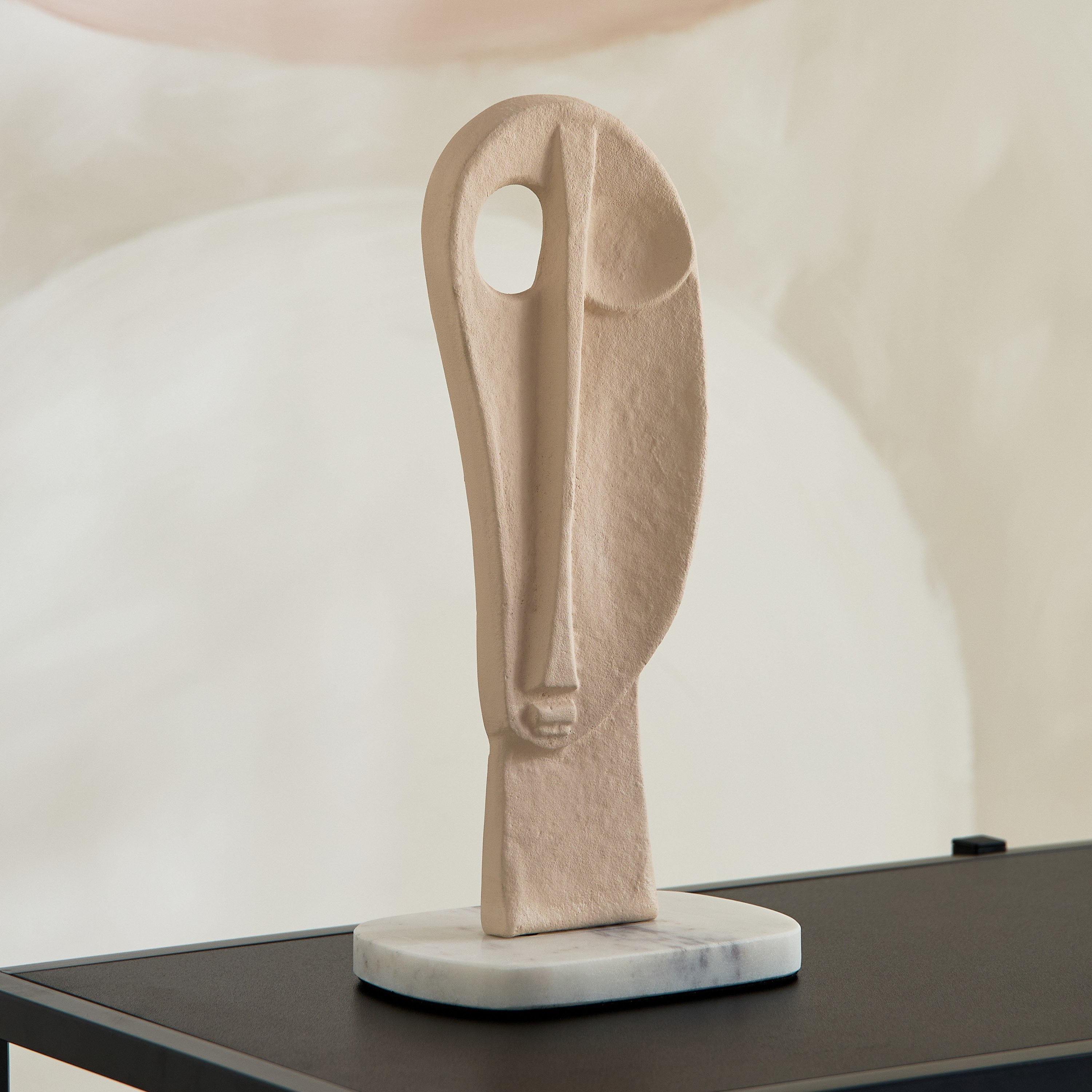 ديكور طاولة ألومنيوم بقاعدة رخامية من ليسي-hbxhomeware-homedecor-figurinesandornaments-image-1