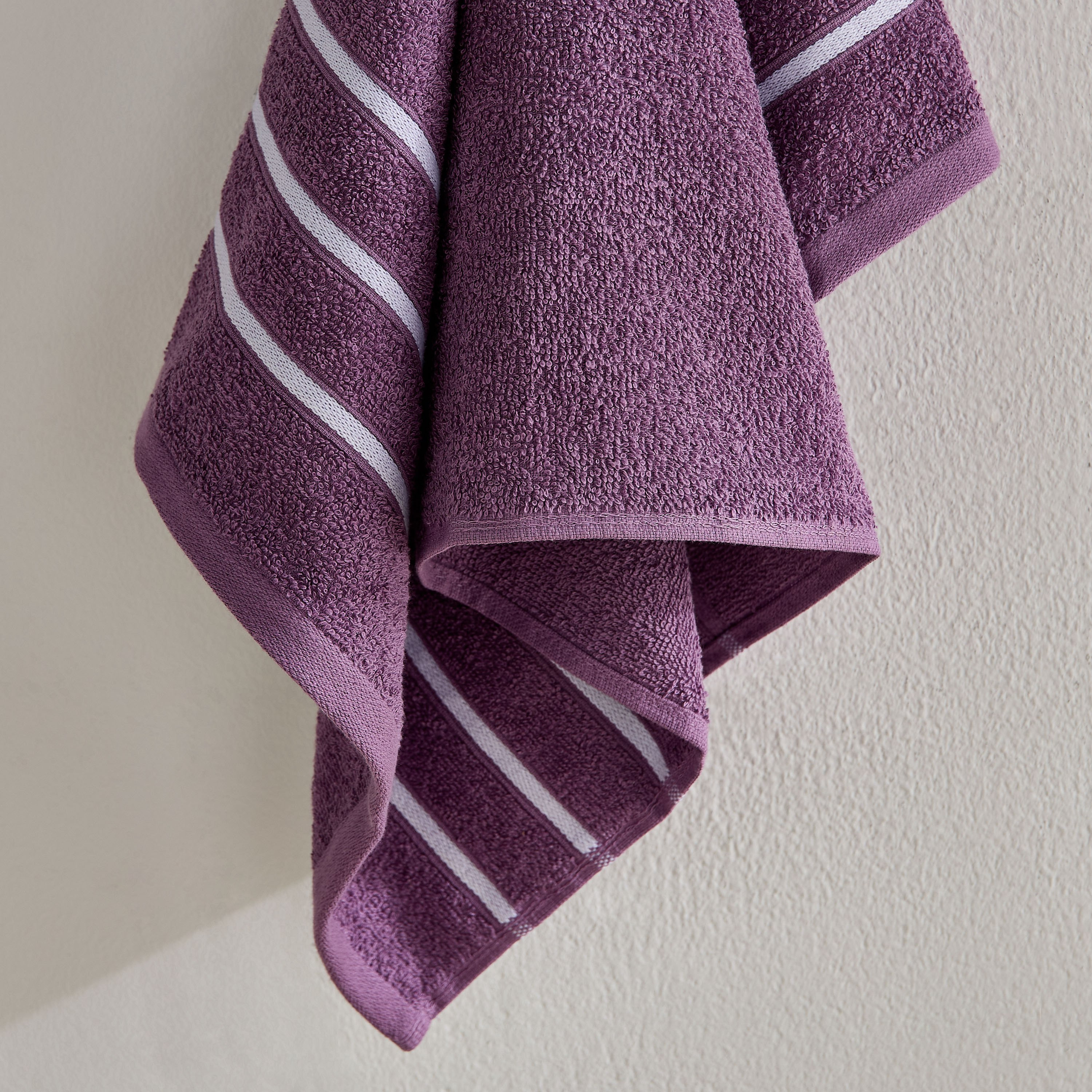 Snoopy Kids' Hand Towel - 40x70 cm-hbxbathroom-bathroomtextiles-image-3