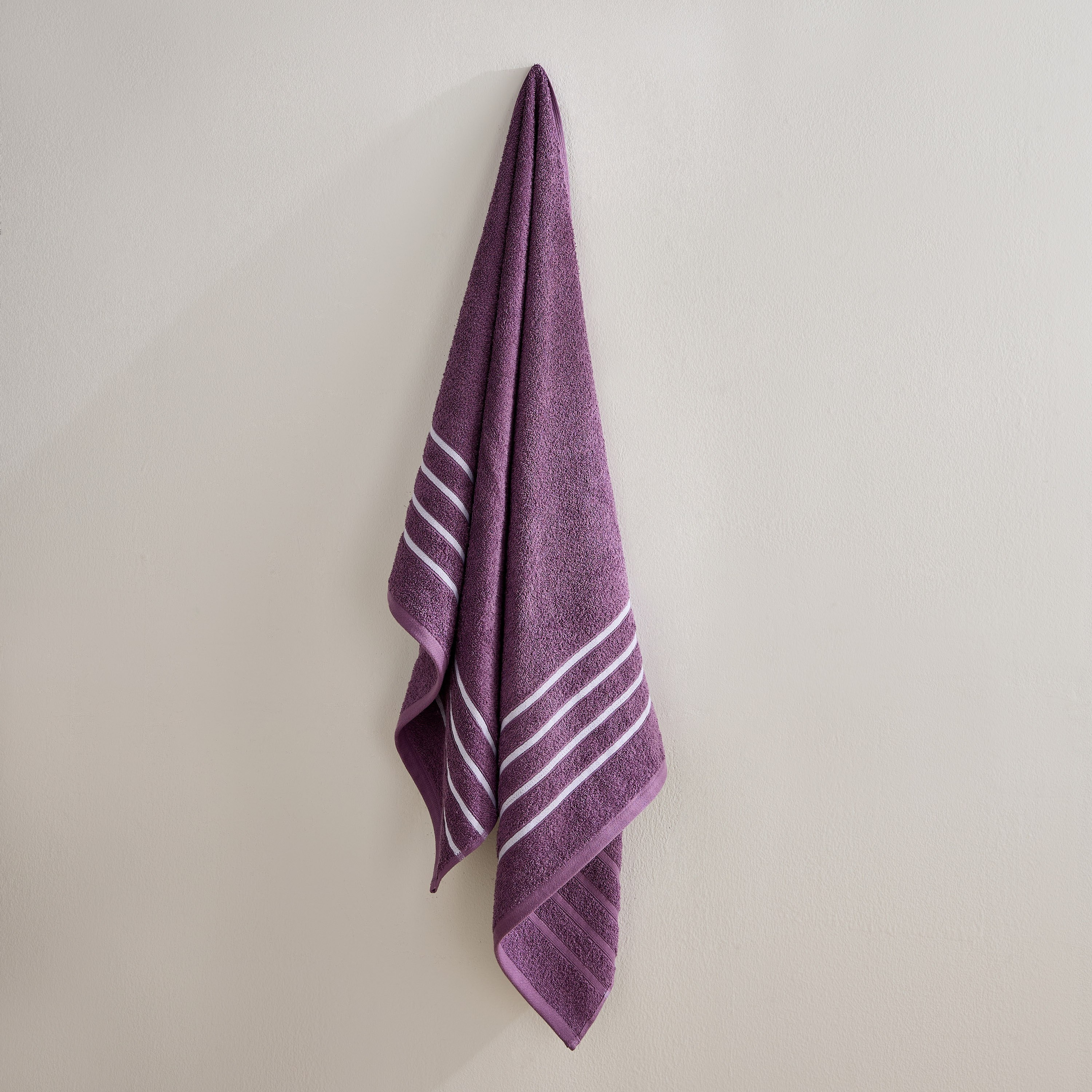 Snoopy Kids' Bath Towel - 65x130 cm-hbxbathroom-bathroomtextiles-image-1