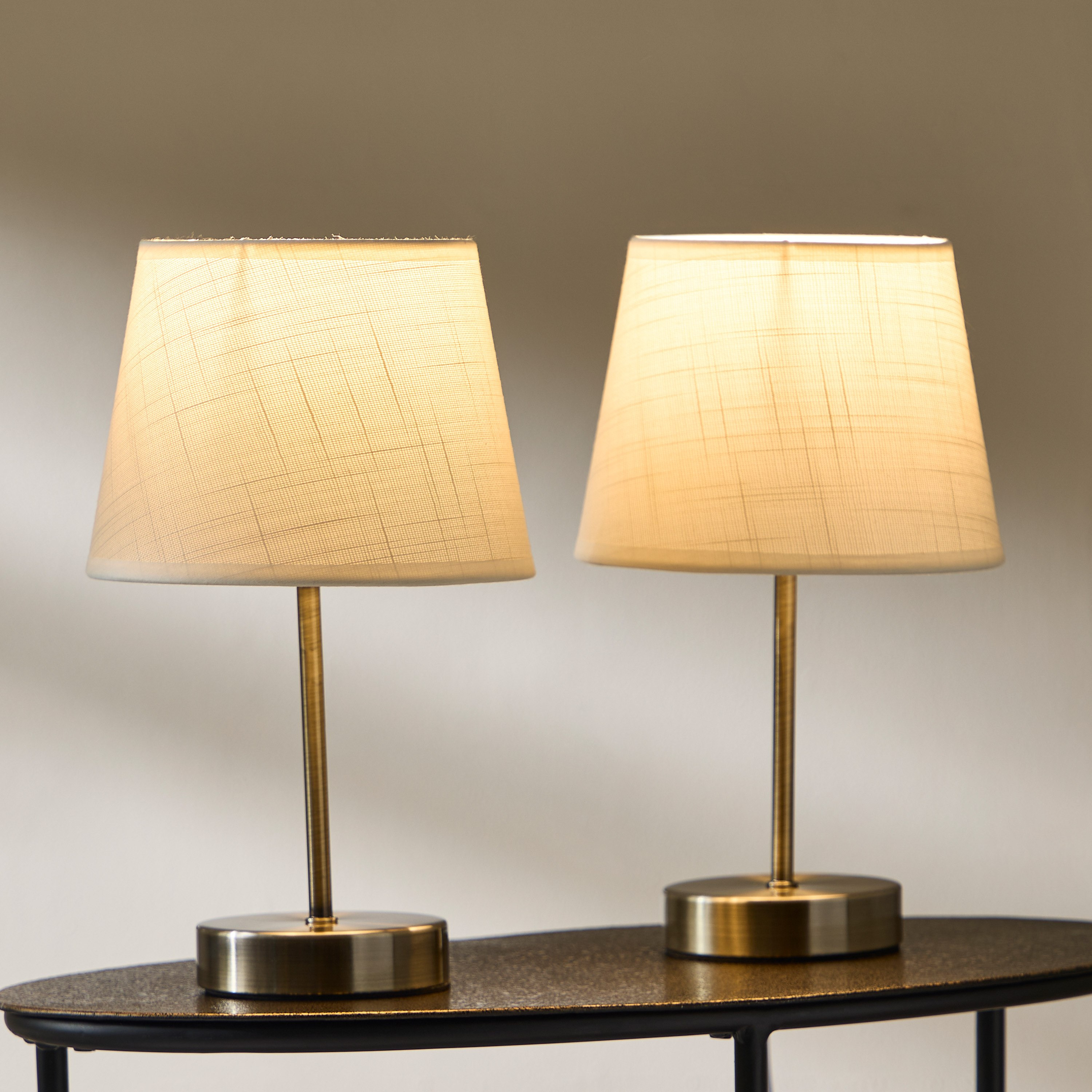 طقم مصابيح طاولة معدنية مع غطاء كتان قطعتين من إمزي - 30 سم-hbxlivingroom-lighting-tablelamps-image-2