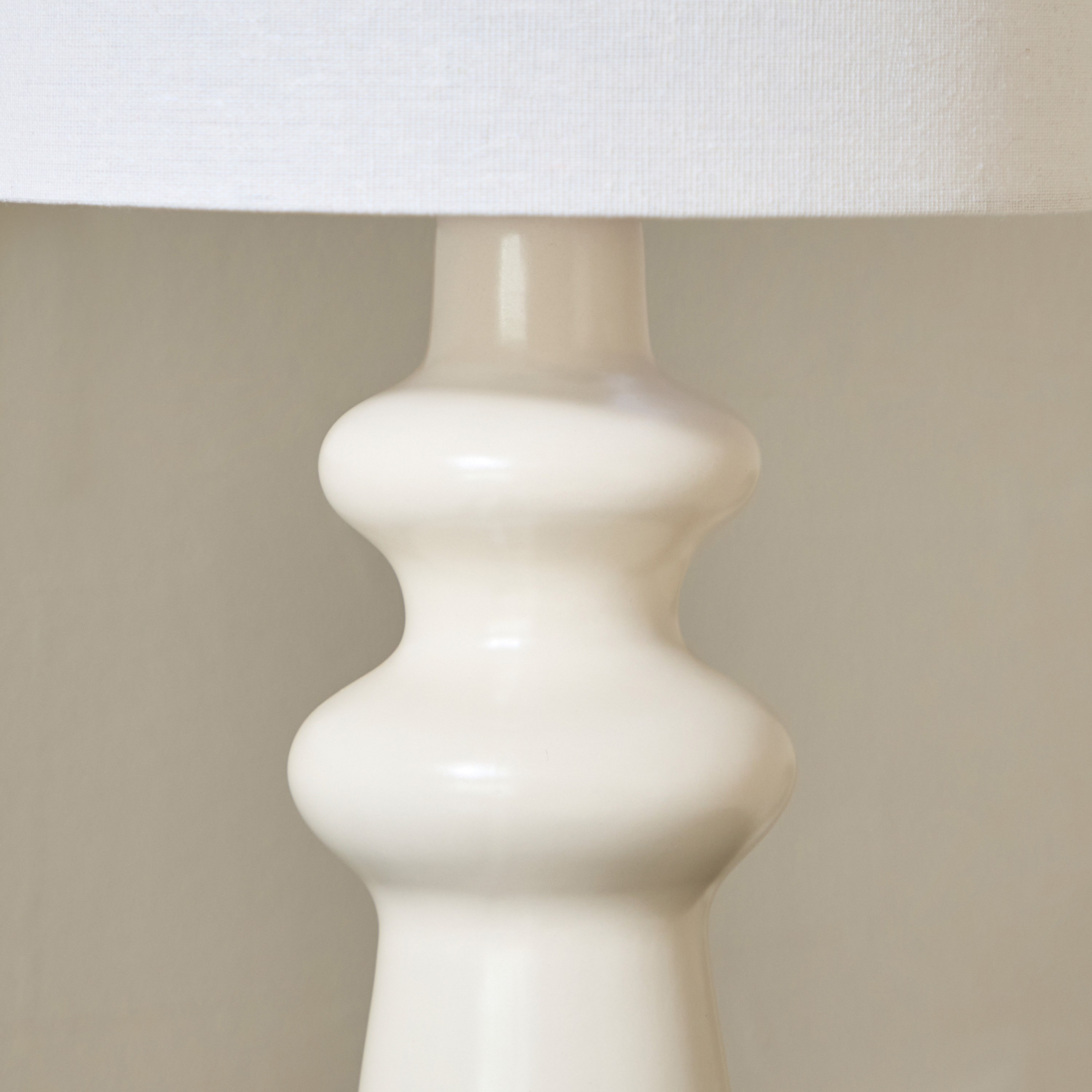 Emzie Ceramic Table Lamp with Linen Shade - 41 cm-hbxlivingroom-lighting-tablelamps-image-3