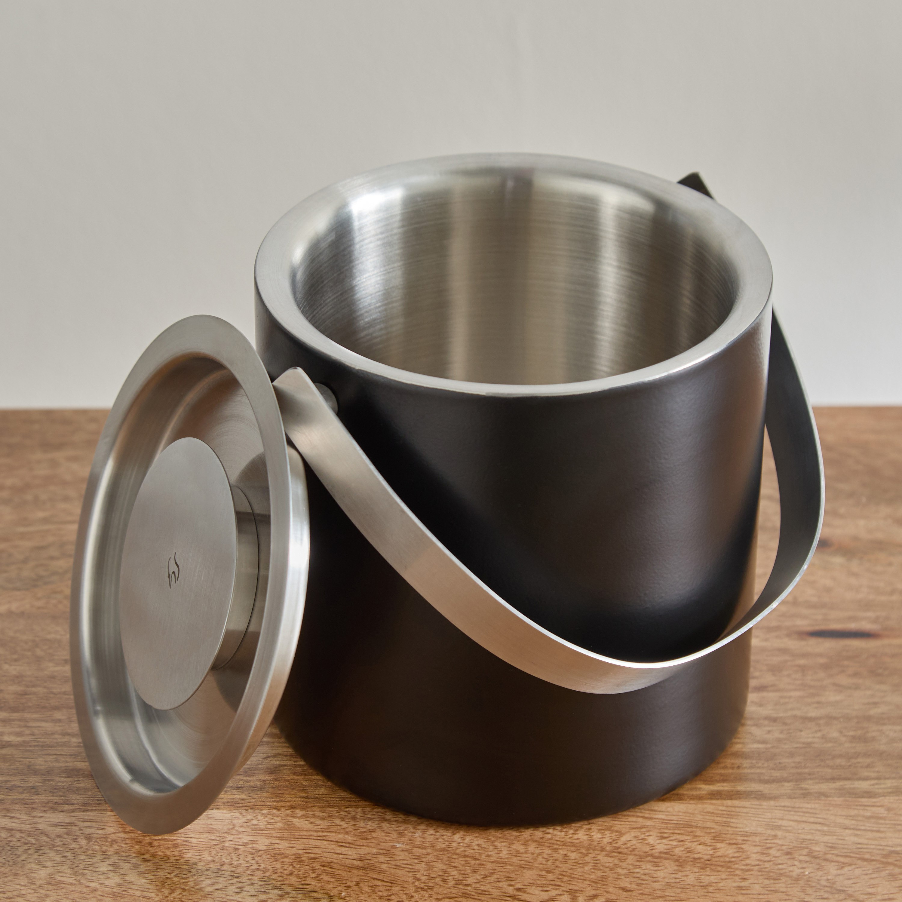 دلو ثلج من كراون-hbxhomeware-diningandtabletop-baraccessories-image-2