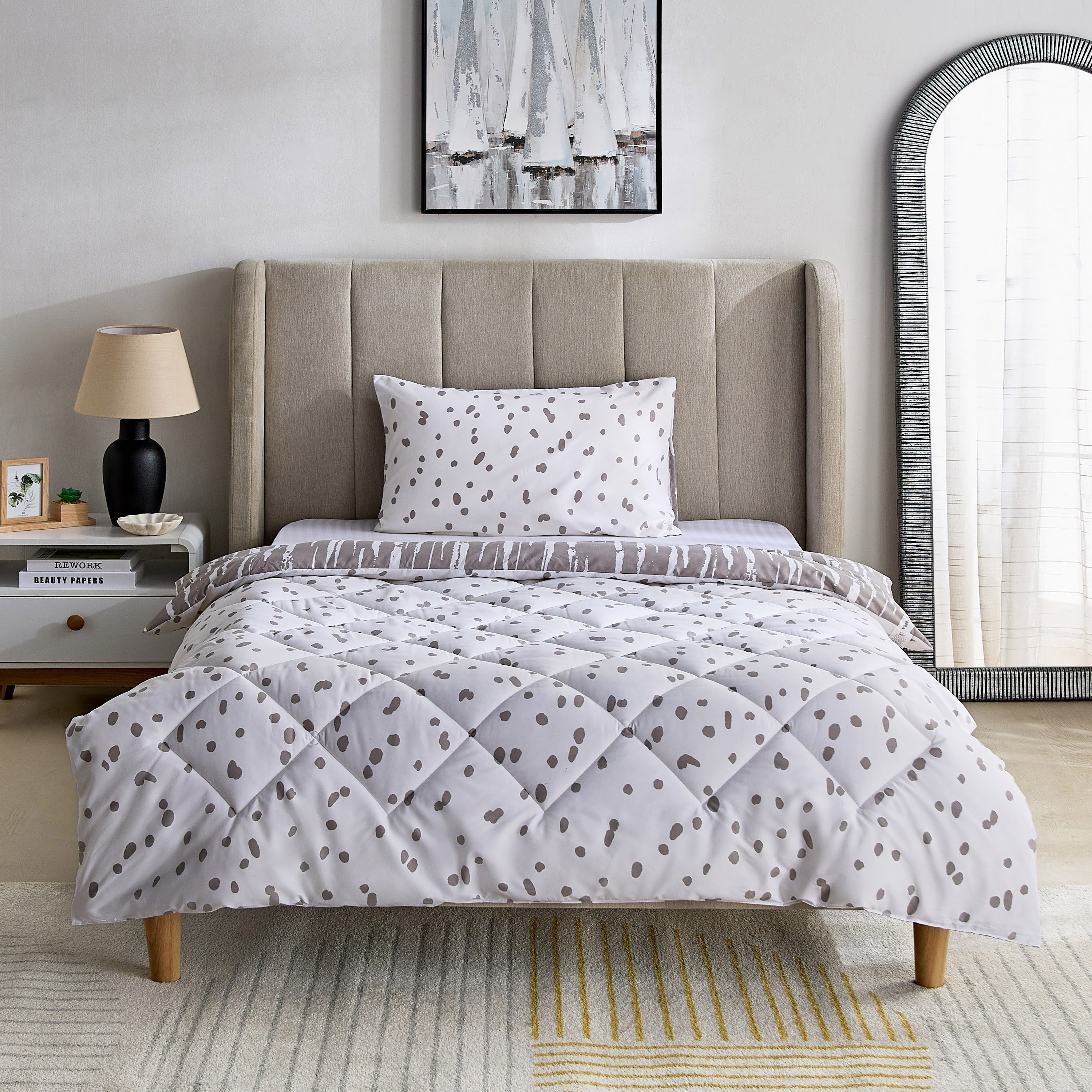 Madrid Glint 2-Piece Microfiber Reversible Twin Comforter Set - 160x220 cm-hbxhomeware-hbxbedroom-image-4