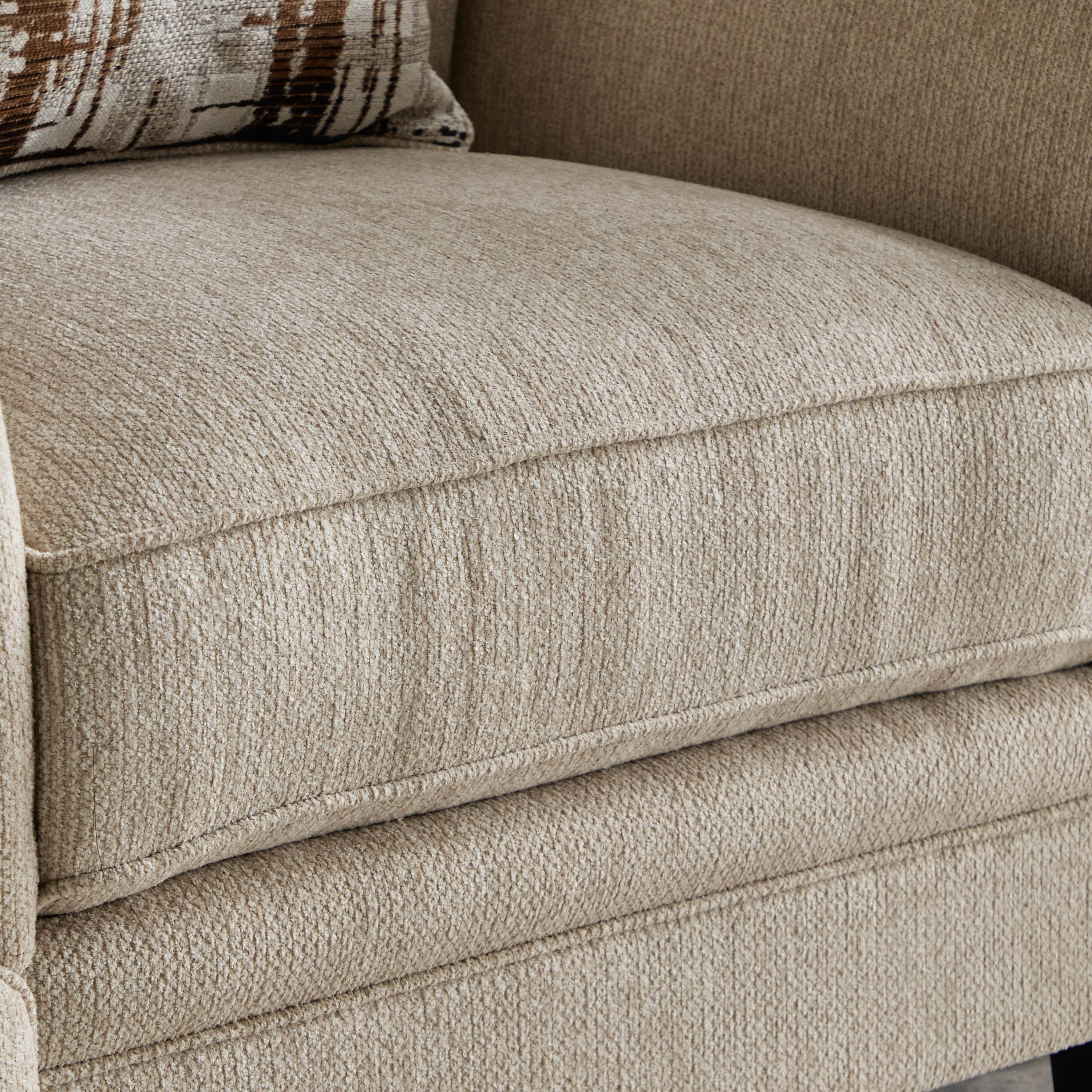 كرسي كنبة قماش بمساند ذراعين مع وسادة من أوربان-hbxlivingroom-sofasandarmchairs-sofas-image-6