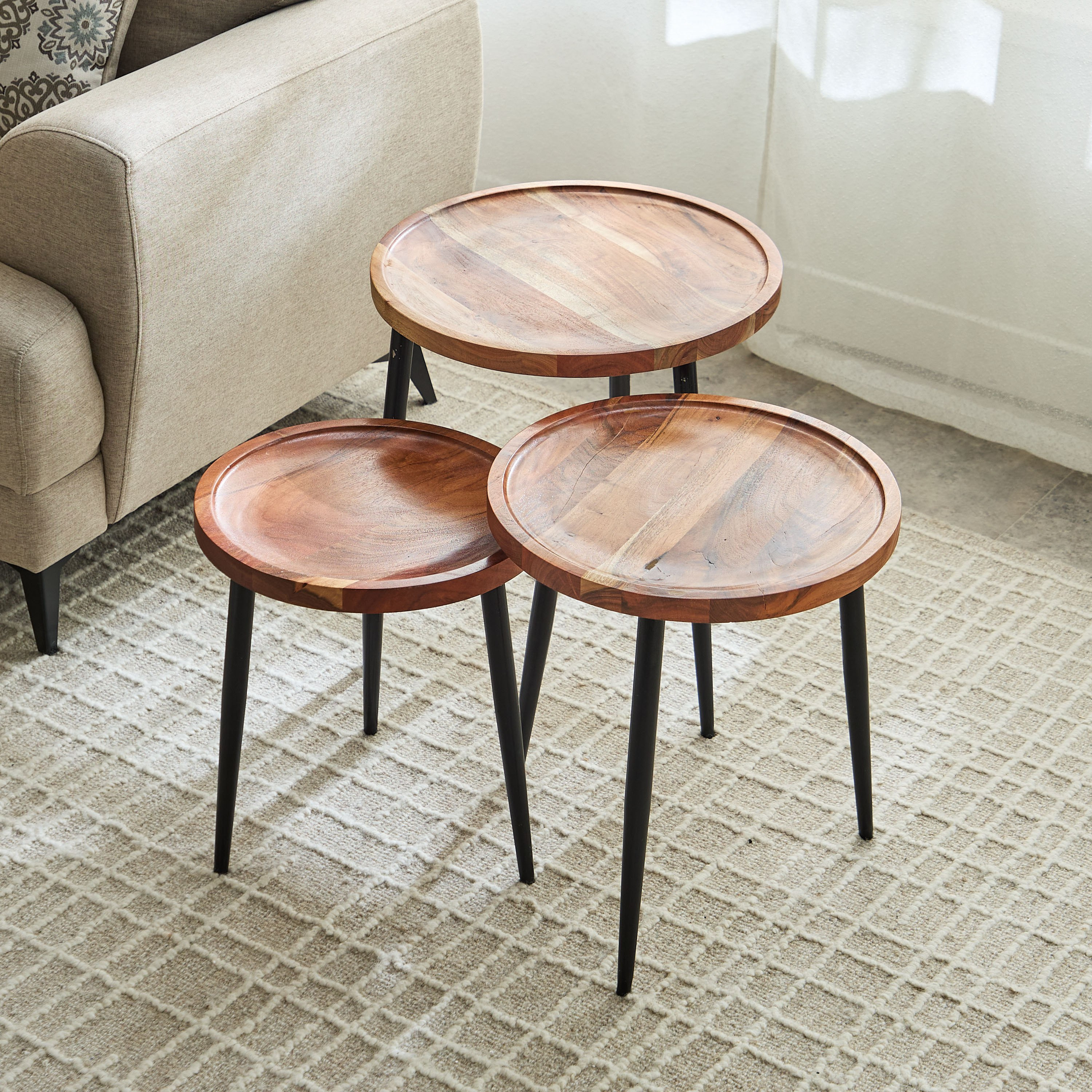 طقم طاولات متداخلة 3 قطع من الخشب الصلب - كاديز من فيندرا -hbxfurniture-livingroom-nestingtables-image-2