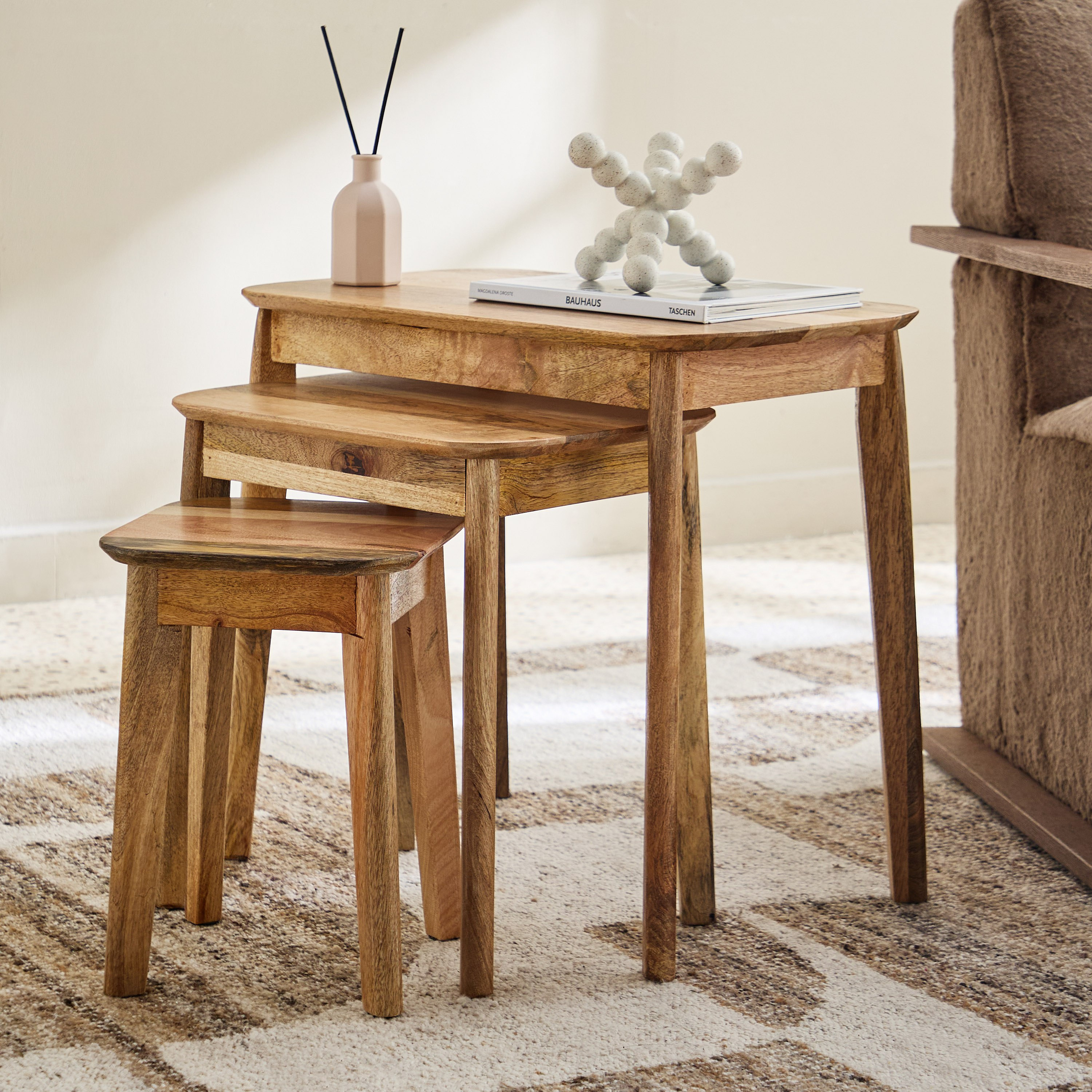 طقم طاولات متداخلة 3 قطع من الخشب الصلب - روف من كافون-hbxfurniture-livingroom-nestingtables-image-1
