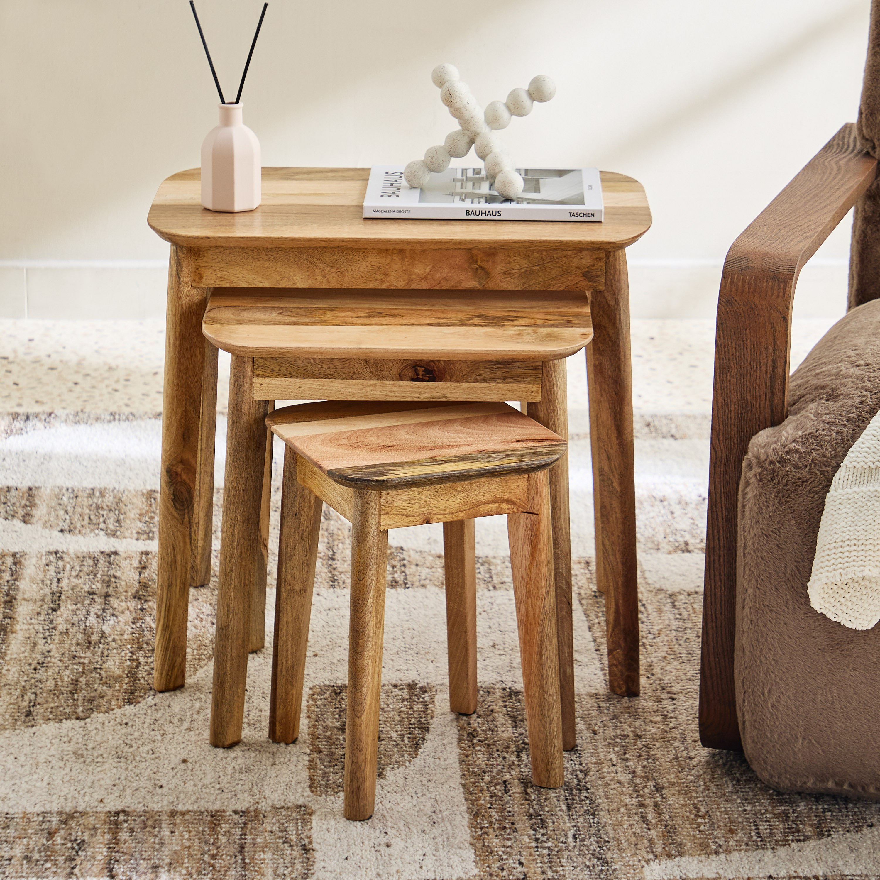 طقم طاولات متداخلة 3 قطع من الخشب الصلب - روف من كافون-hbxfurniture-livingroom-nestingtables-image-2